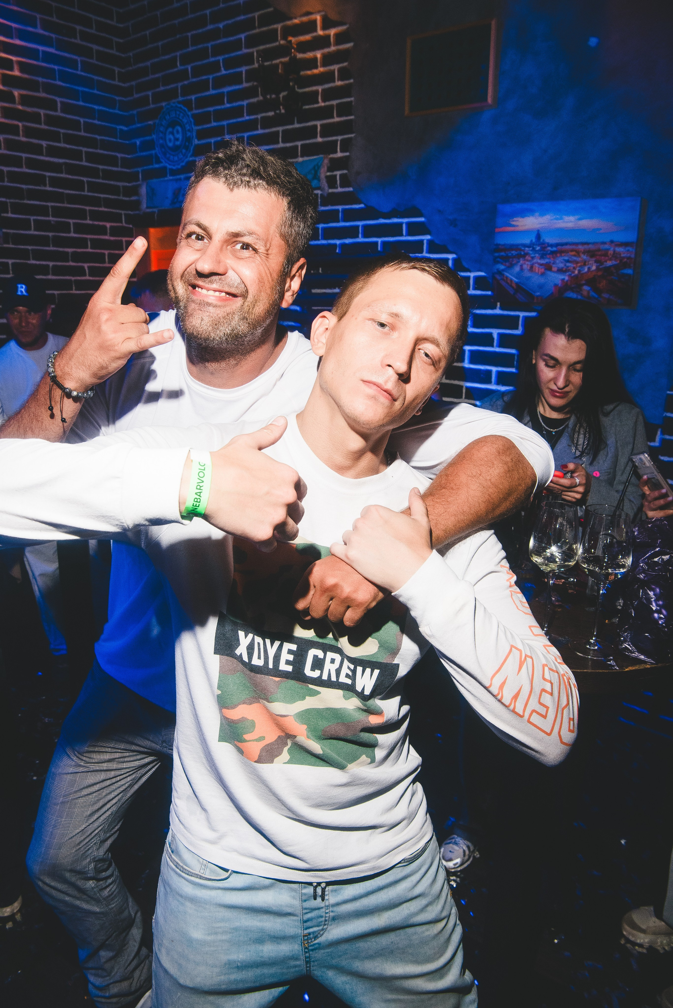 Фотоотчёты о вечеринках для НеБар Волгоград. Или стиль «пьяный фотограф». Фотограф в Волгограде и Волжском Александр Горбань