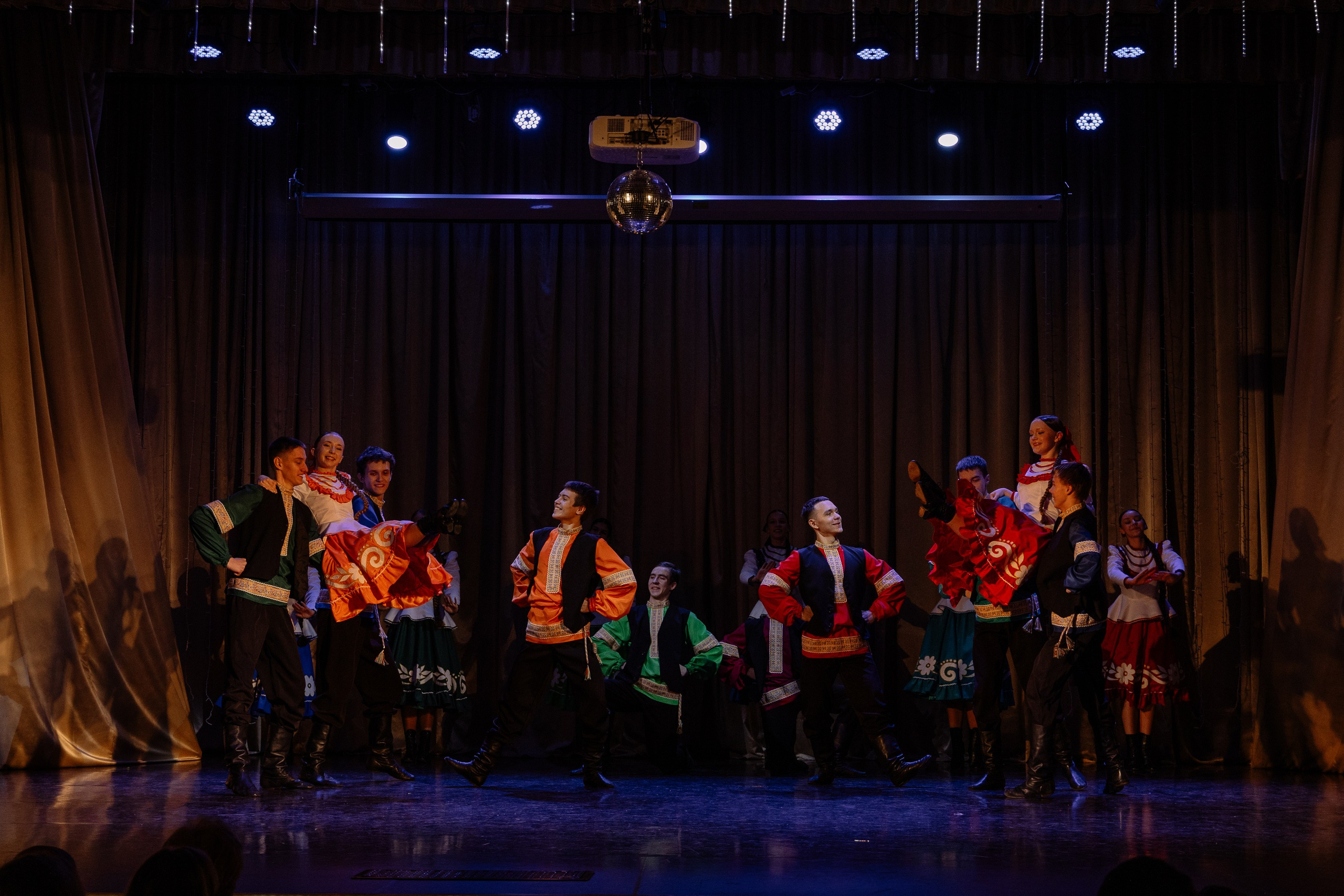 Сибирские узоры ДК Ефремова. Фотограф Юлия Мальцева