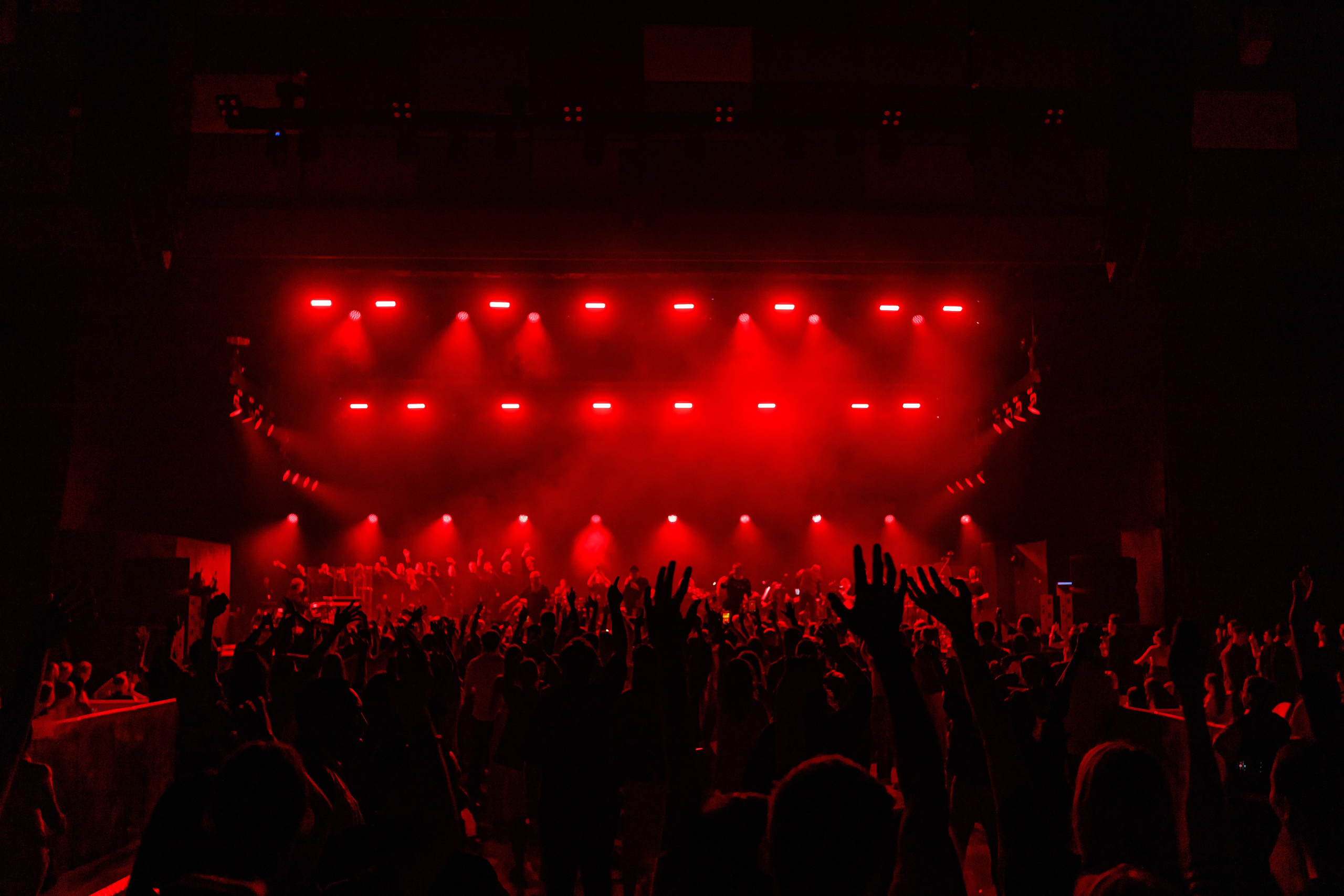 Concert Photography in Dubai — Anton Belyaev Live Performance. Evgen Yatsenko — Photographer in Dubai