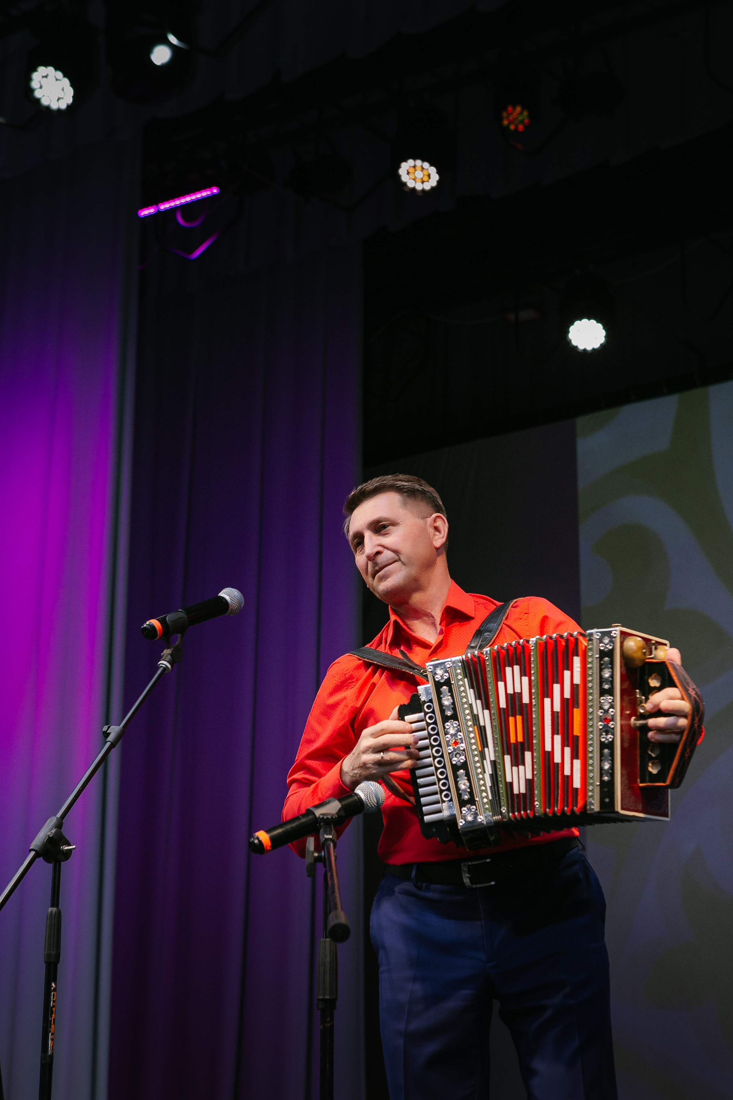 Межрегиональный фестиваль «Сибирские звезды». Контент фотограф, съемка для маркетплейсов, фуд съемка и репортажи в Новосибирске Ралия Галеева