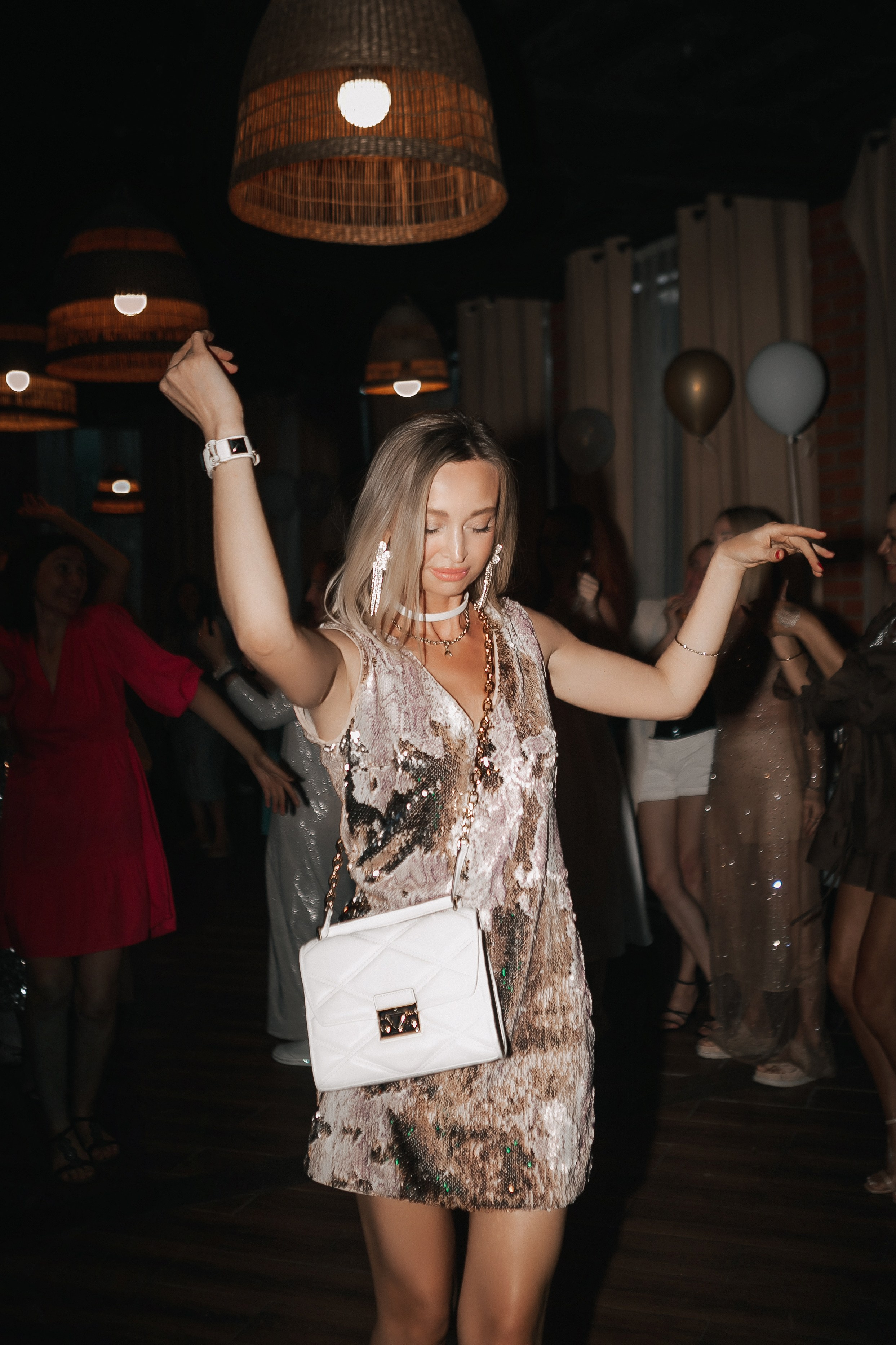 Репортаж с вечеринки в яхт клубе. Главная