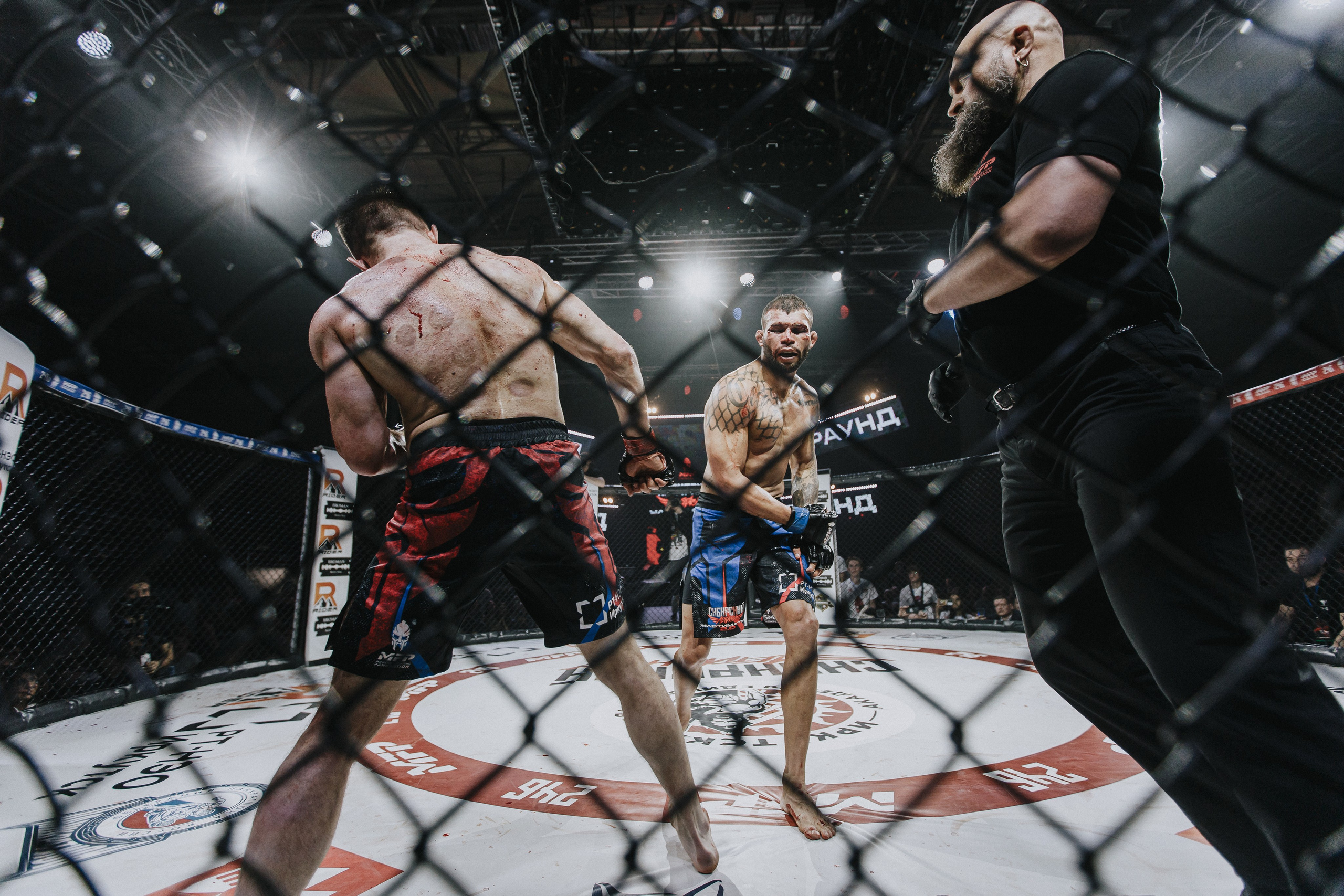 MFP246 МАКСИМ БУТОРИН VS МАРСИО БРЕНО. Фотограф Иркутск Антипин Сергей