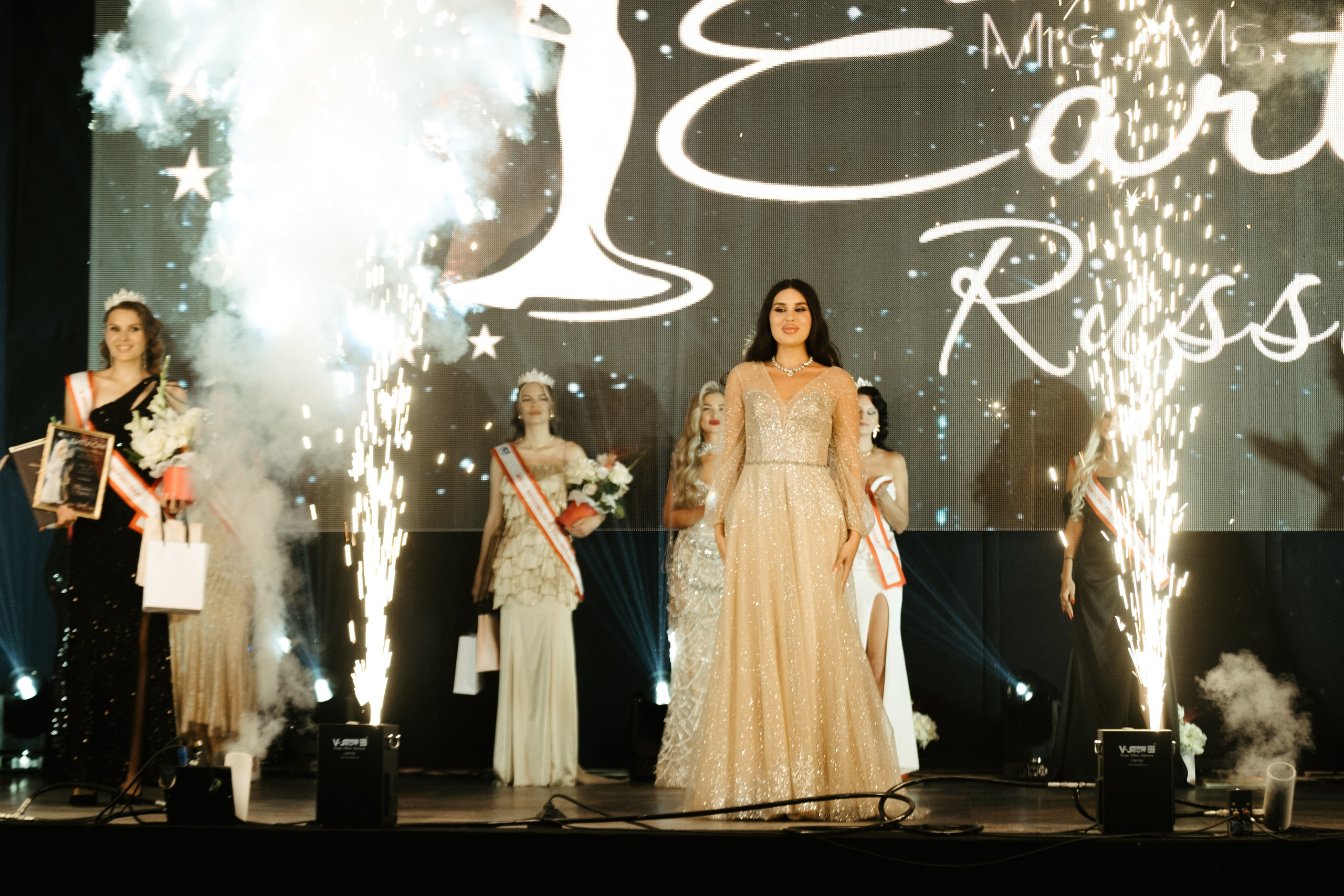 Мисс и Миссис Россия Земли Краснодар 2025 программа. Свадебный и репортажной фотограф Денис Ожигин в Краснодаре и Краснодарском крае