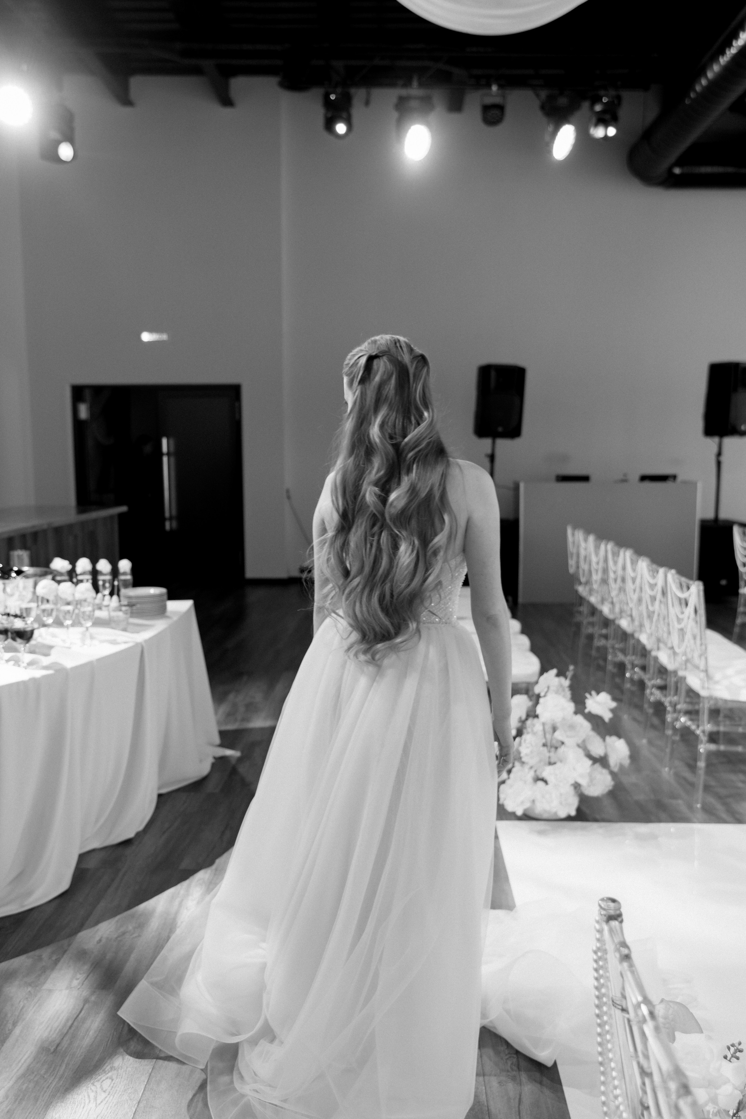 СВАДЕБНАЯ СЬЕМКА СБОРОВ В ОТЕЛЕ И ВЫЕЗД НА ЦЕРЕМОНИЮ (СНЯТО В СИБИРЕ В НИЖНЕВАРТОВСКЕ). Профессиональный фотограф, Санкт-Петербург — Виктория Богомолова