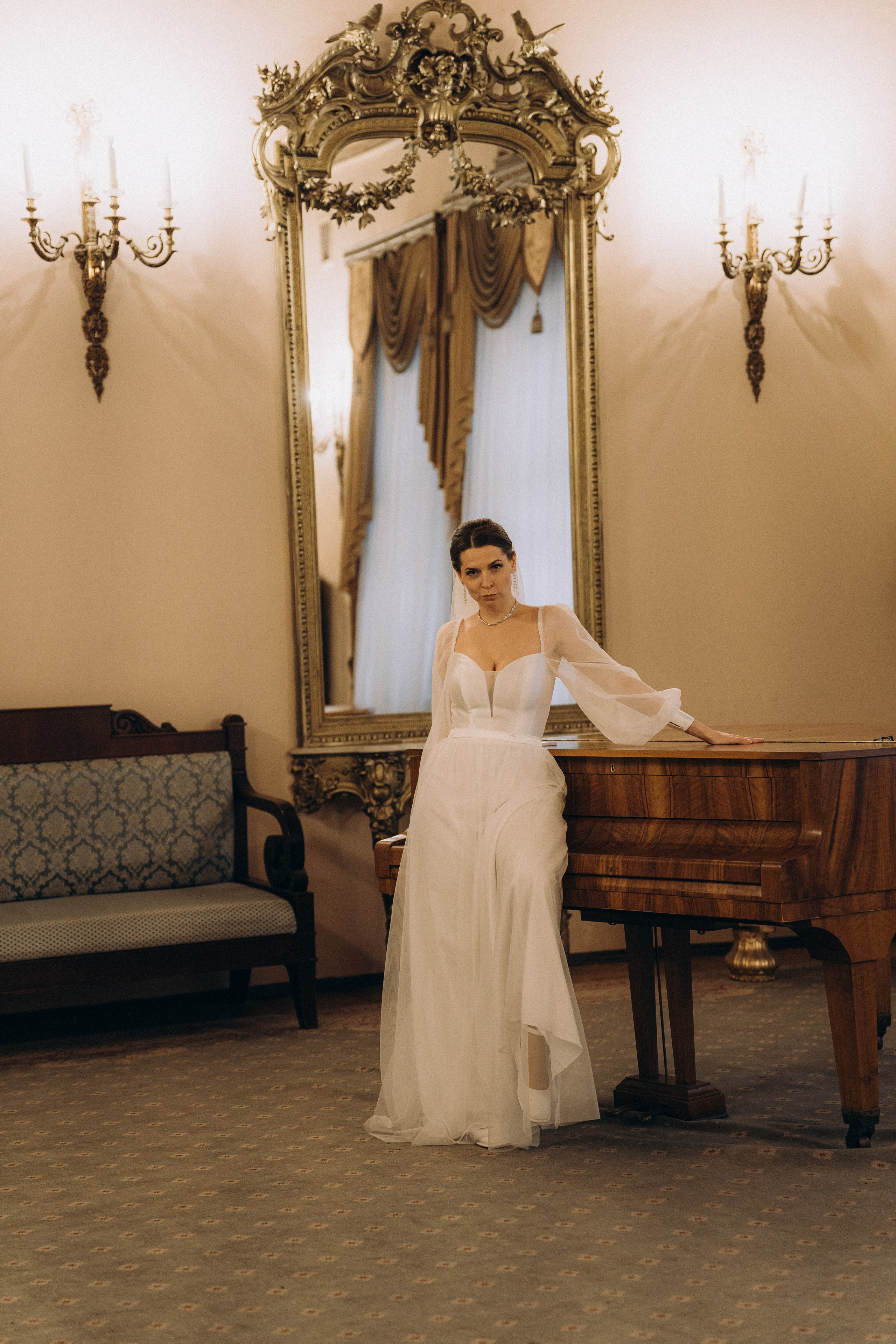 СВАДЕБНАЯ СЬЕМКА ВО ВТОРОМ ДВОРЦЕ (ДЕКАБРЬ) ТАКЖЕ СЬЕМКА В СТУДИИ НА ЧЕРНЫШЕВСКОЙ. Профессиональный фотограф, Санкт-Петербург — Виктория Богомолова