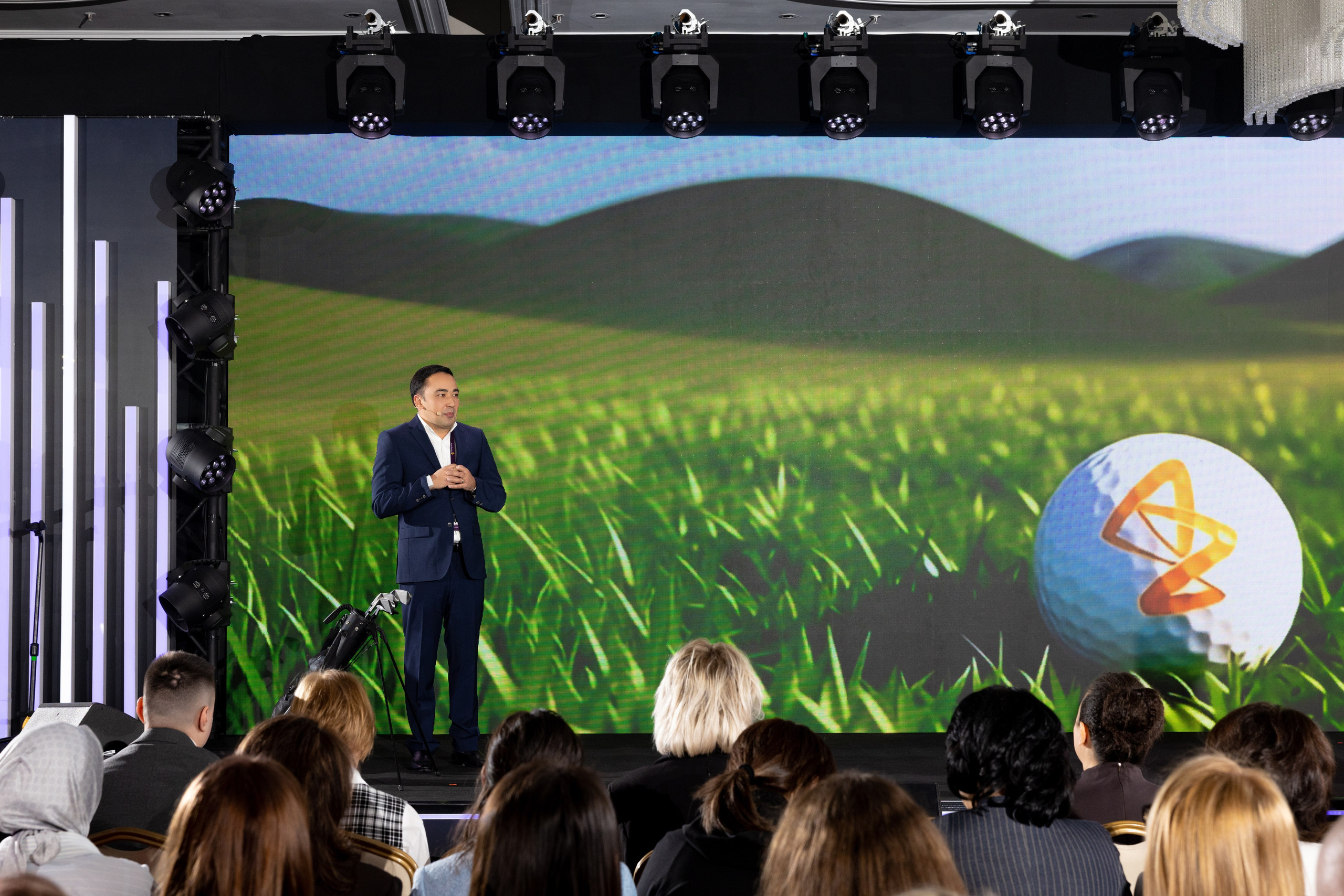 Конференция AstraZeneca 2026. Кристина Шнайдер репортажный фотограф Алматы