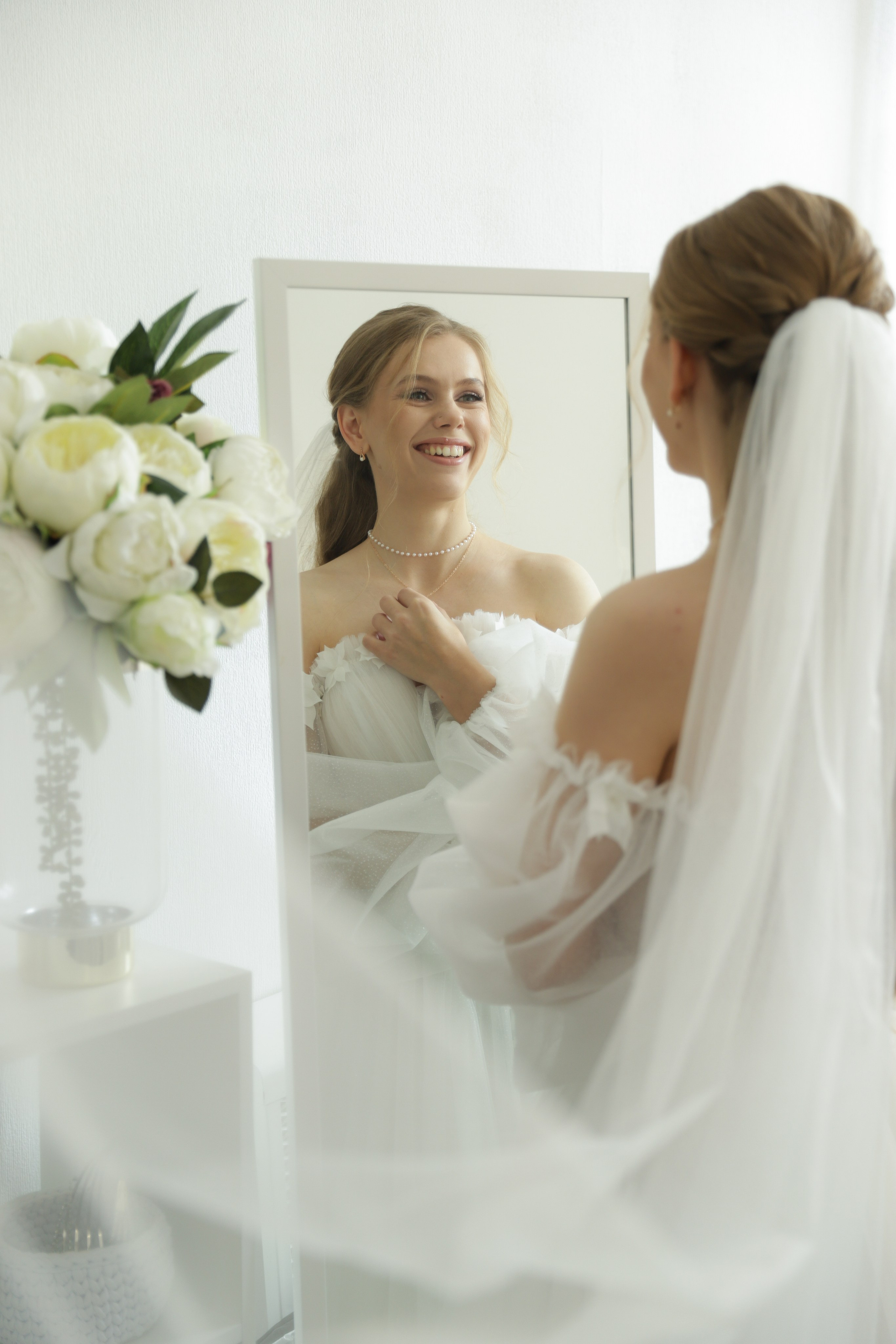 Сборы невесты Юлии. Портретный и репортажный фотограф в Казани