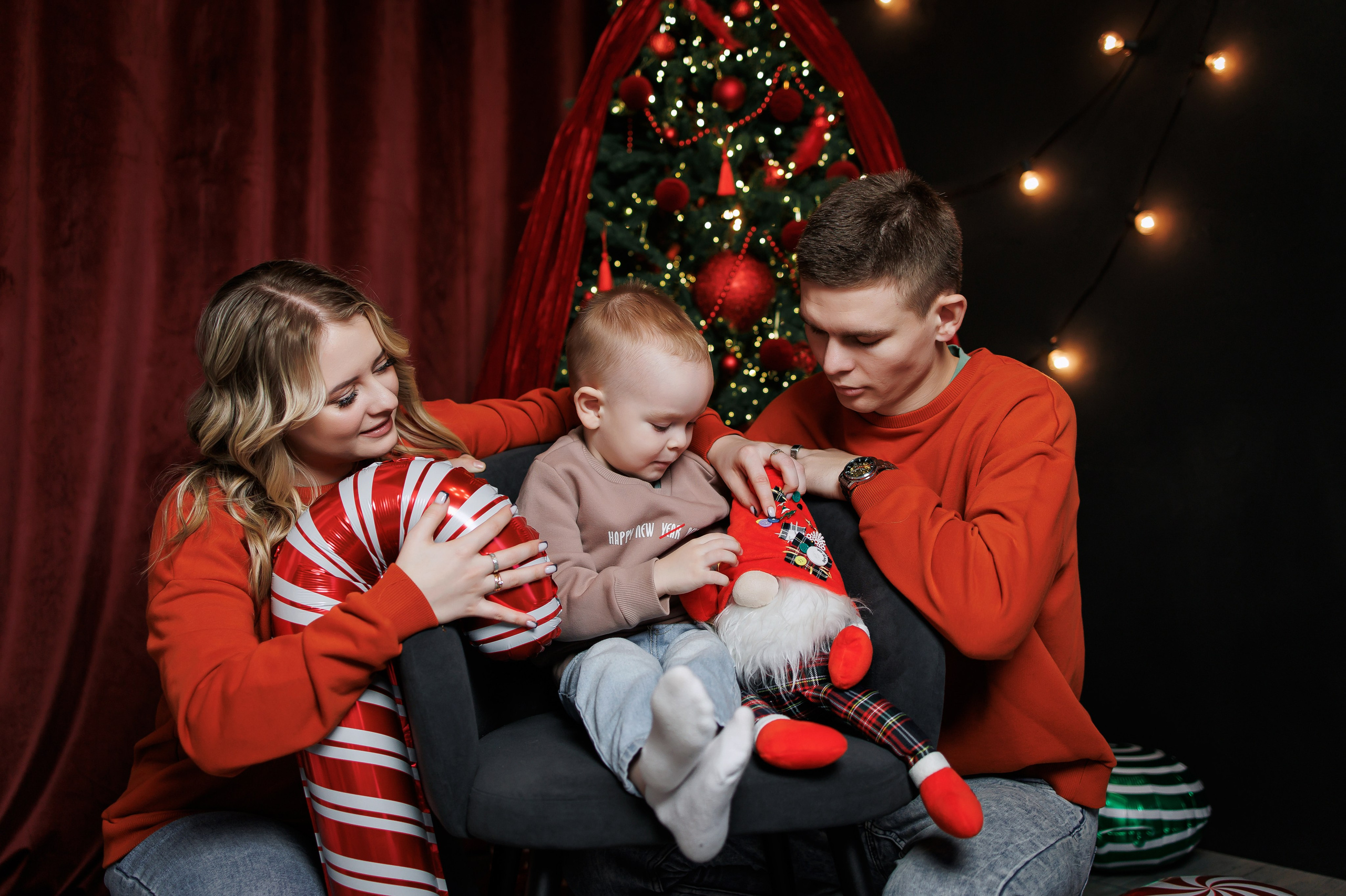 Ваши фотографии. Интерьерная фотостудия Background в Омске