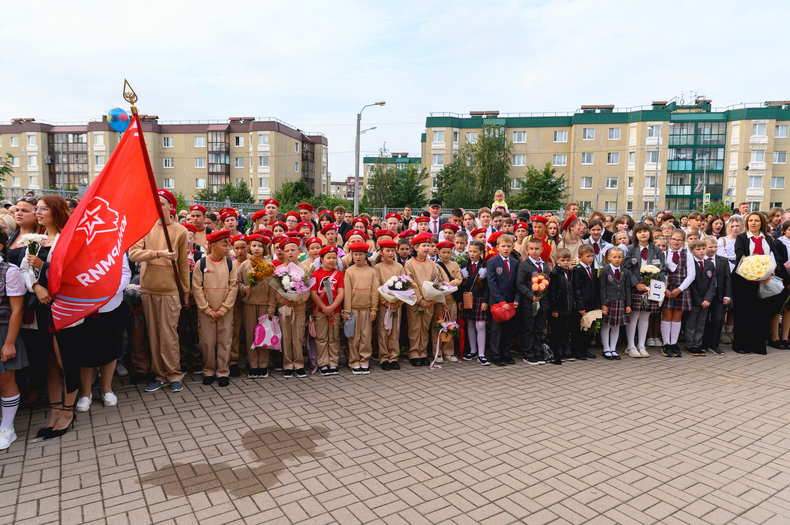Школа 335. 1 сентября. Ваш свадебный и репортажный фотограф в Санкт-Петербурге Вячеслав Ивахненко