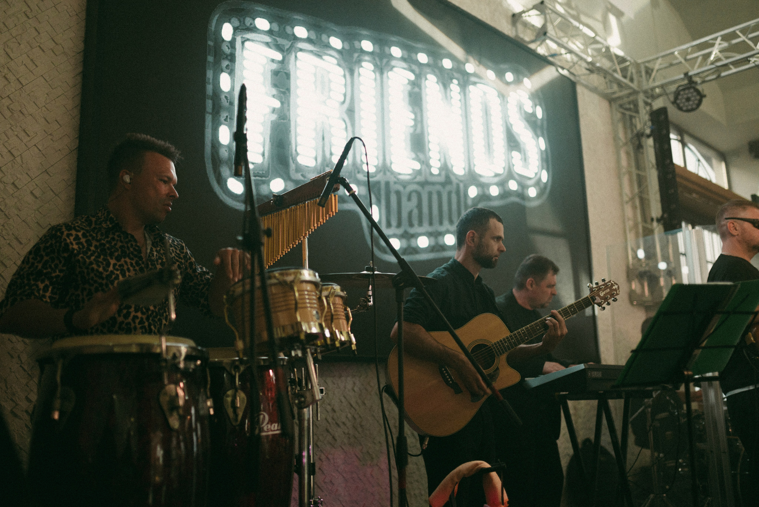 Кавер группа «Friends» soundcheck| ресторан «ШатоПино». Фотограф Санкт-Петербург, Новороссийск