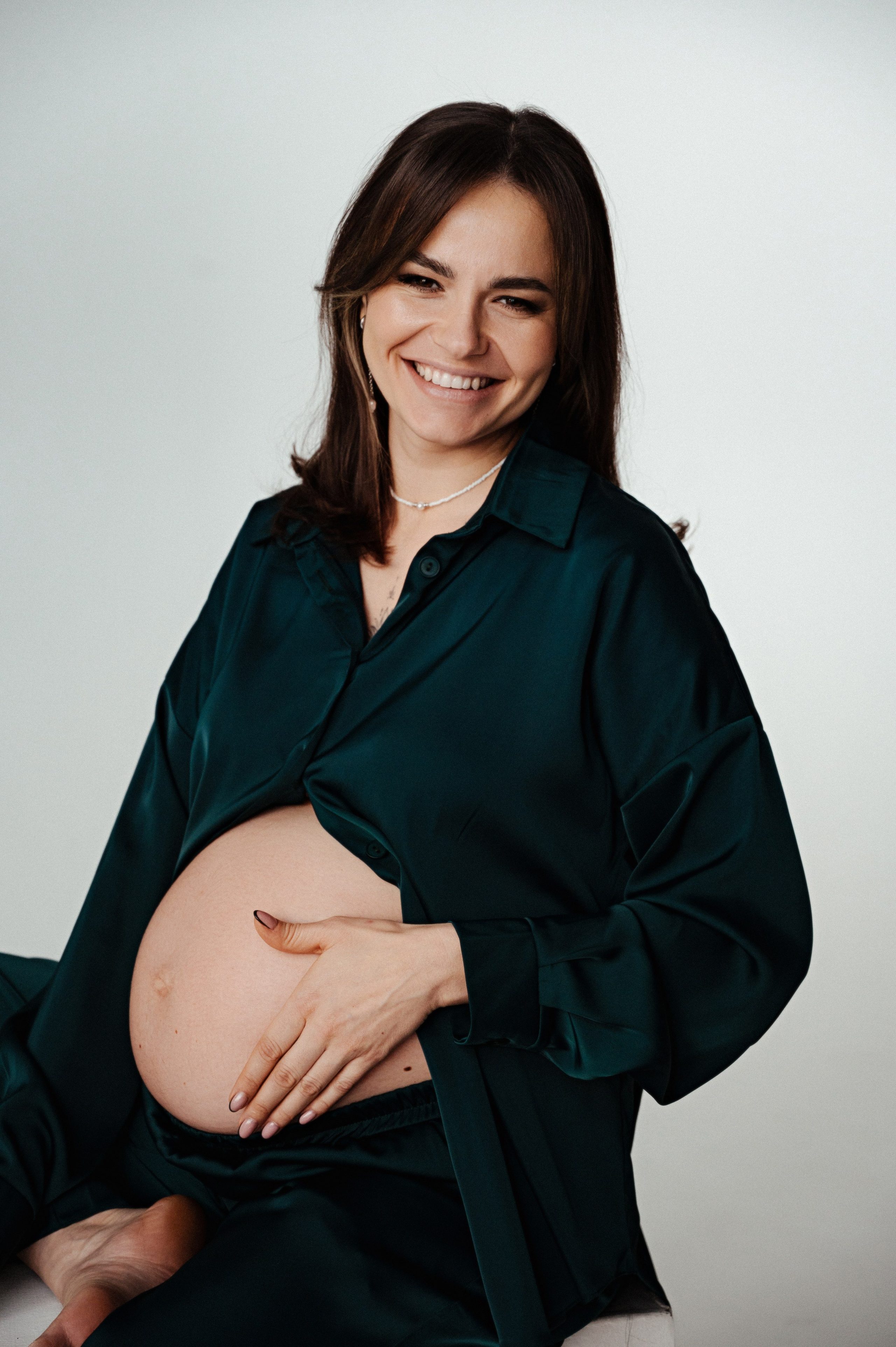 Валерия. Профессиональный фотограф беременности в СПБ. Стильные фотосессии беременности в стиле минимализм и классическая фотография