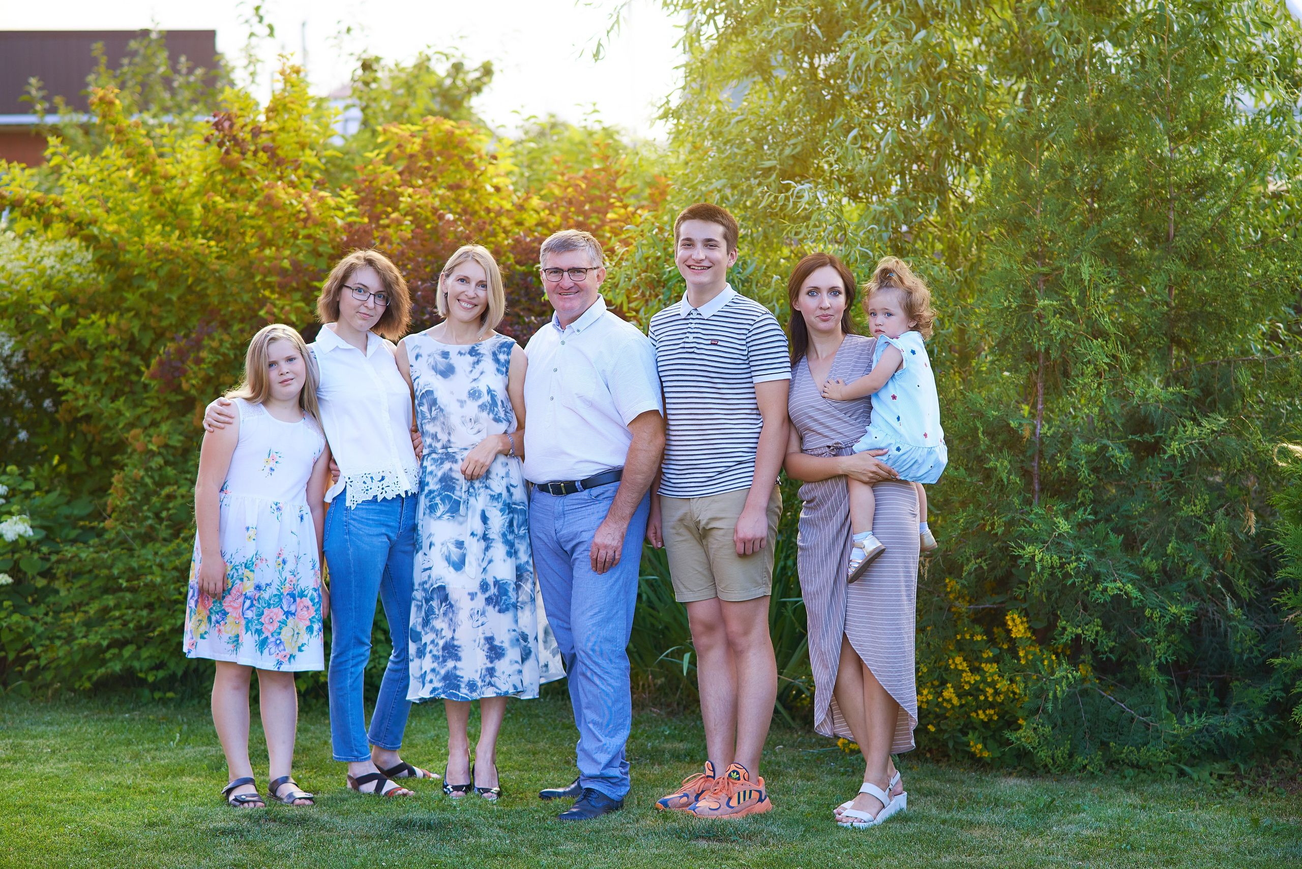 У дома. Семейный фотограф в Барнауле, Горный Алтай, Заринск, Алейск