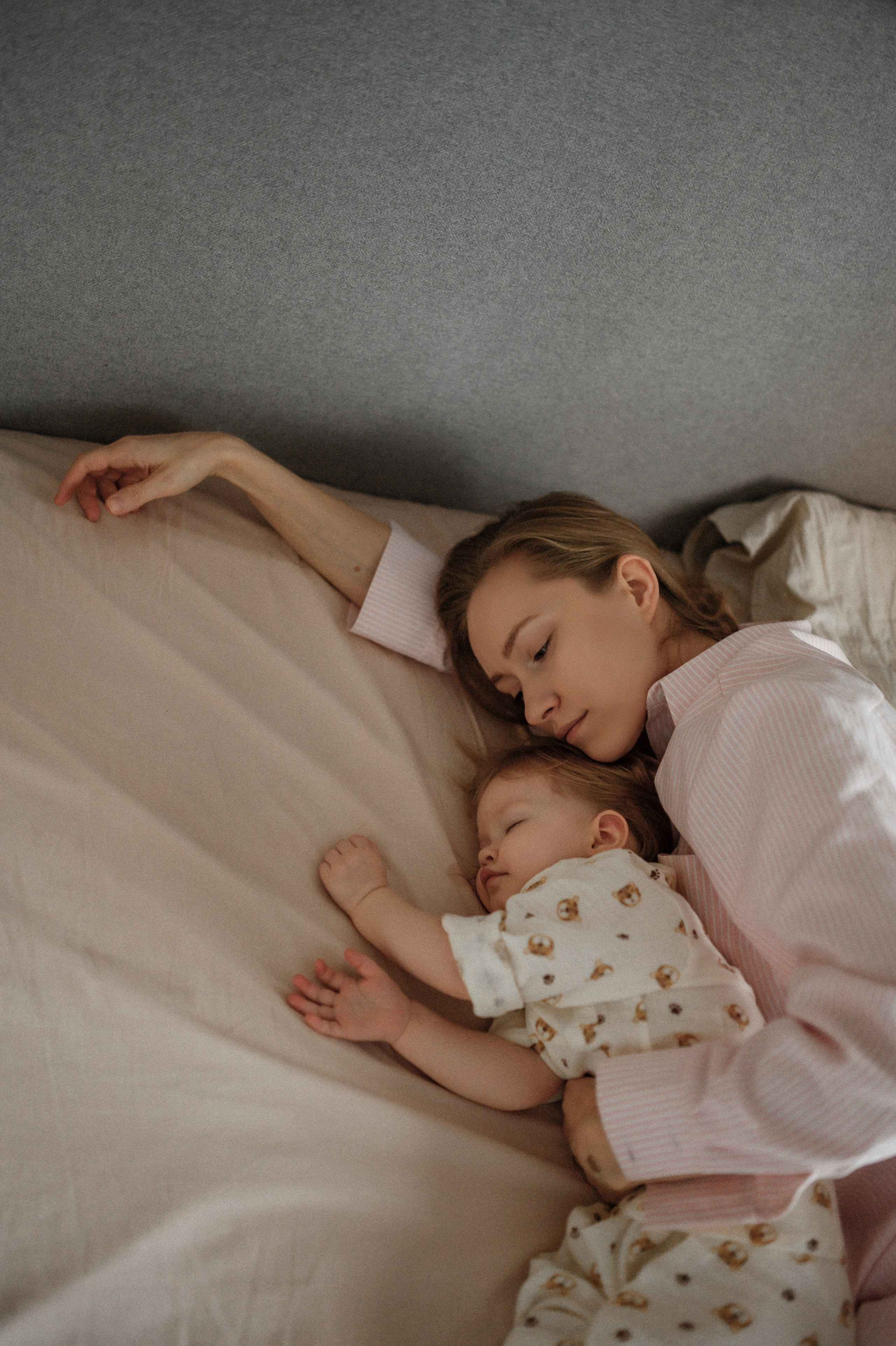 Даша и Варя дома. Семейный и свадебный lifestyle-фотограф в Москве Мария Петрова