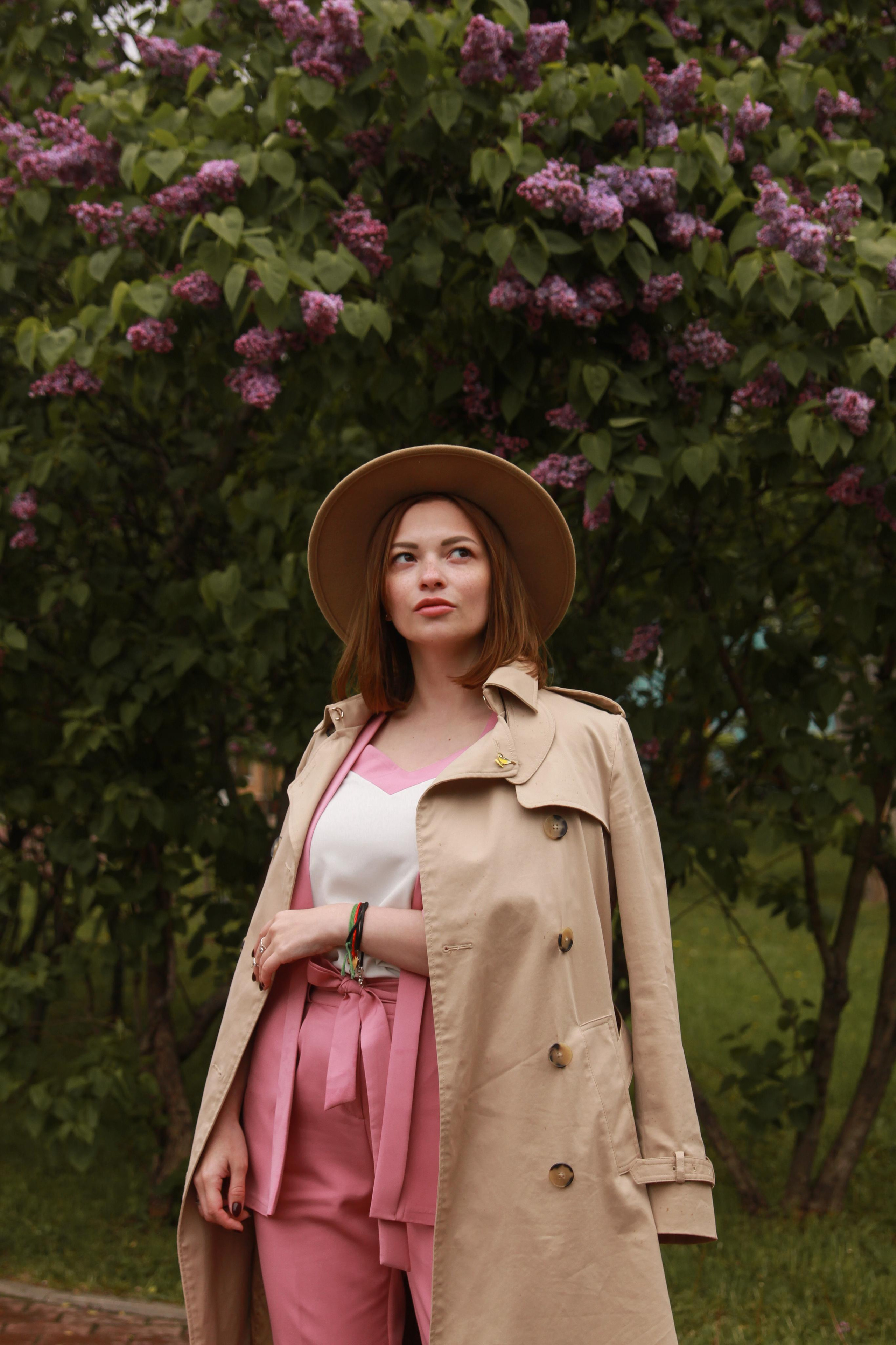 Дарья в цветущих садах. Фотограф Ирина Воробьева