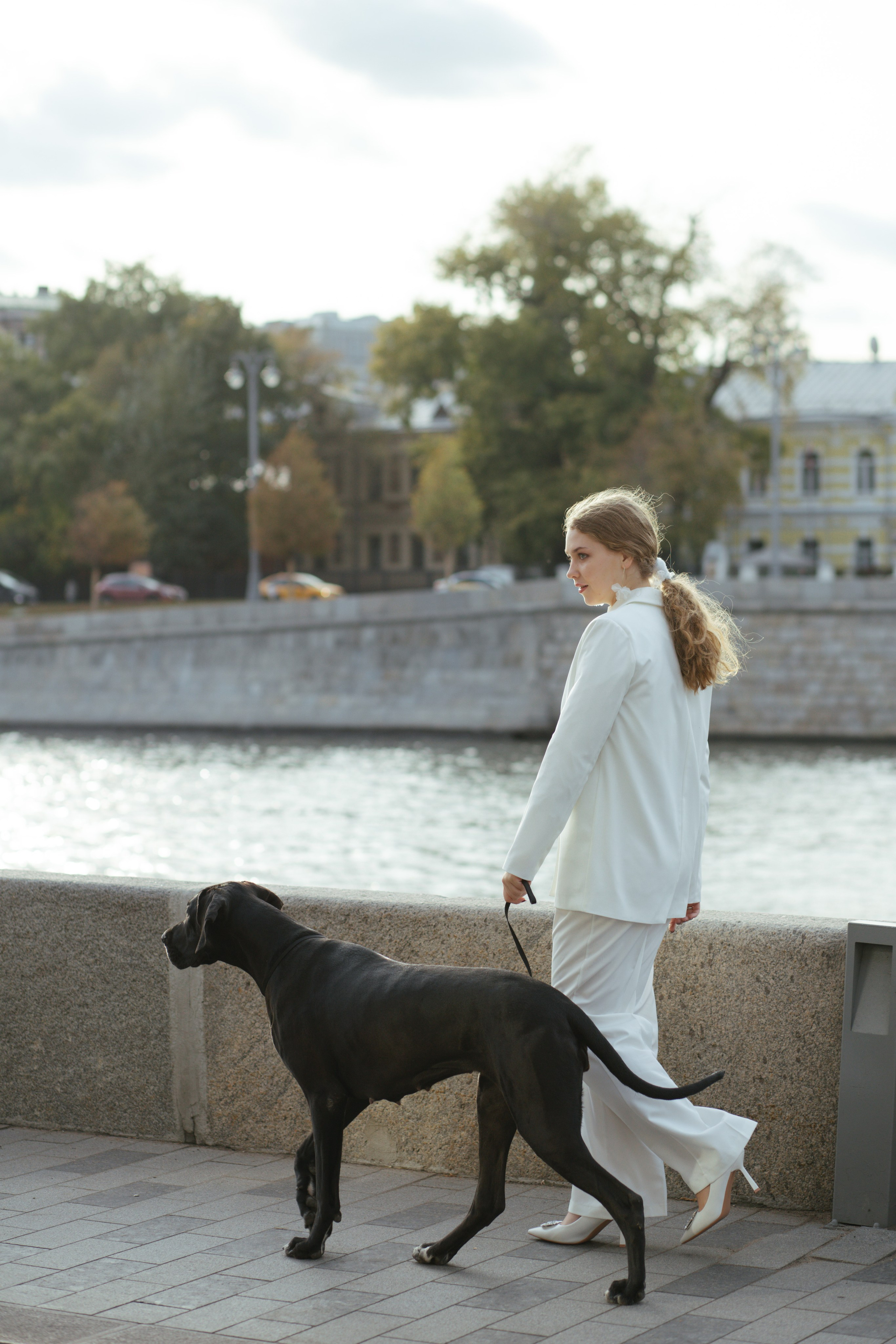 Таня и Егор. Городская прогулка. Свадебный фотограф Калуга Москва Диана Румянцева