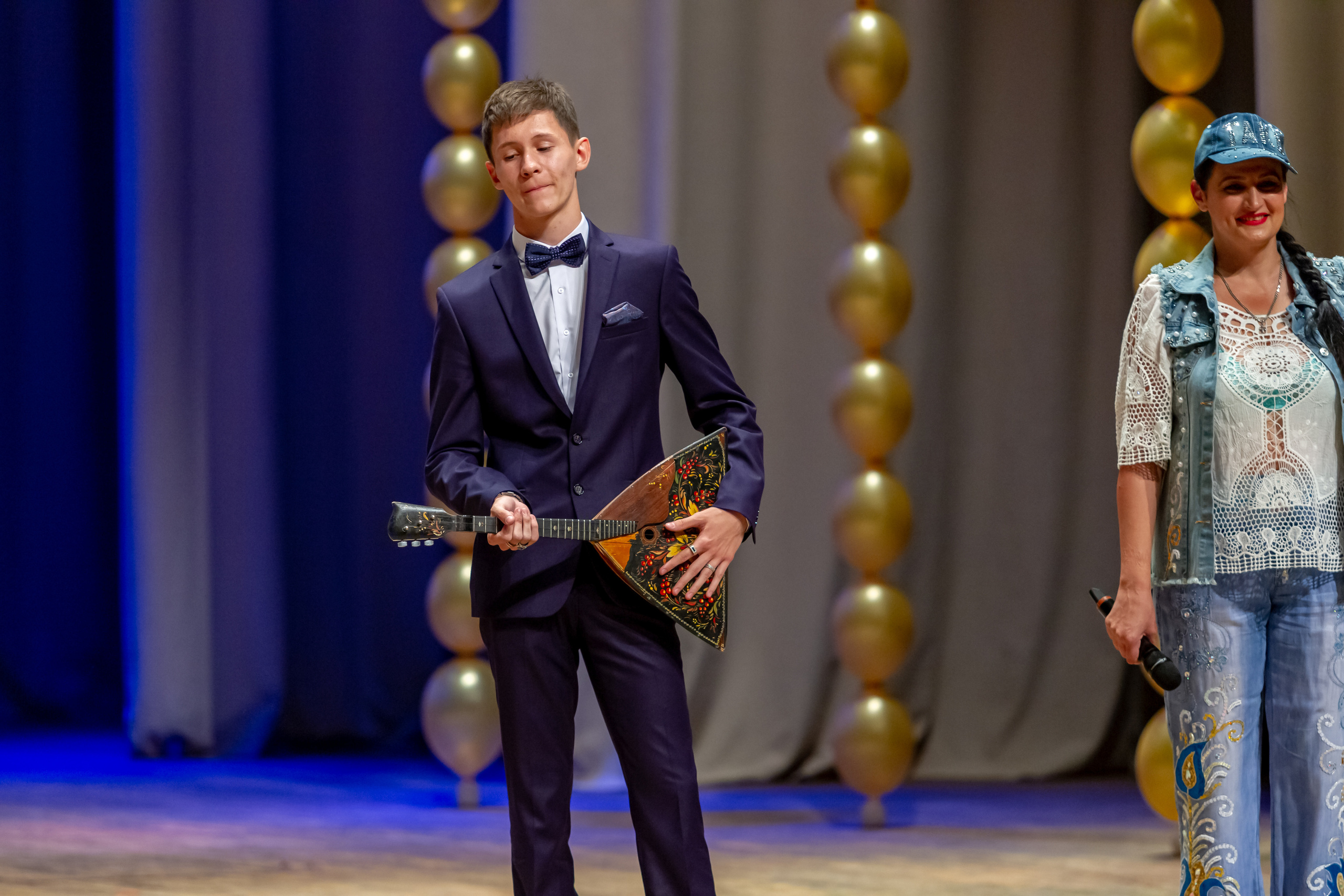 Школьная фото и видеосъёмка. Свадебный фотограф Марина Суворова и видеооператор Олег Петров