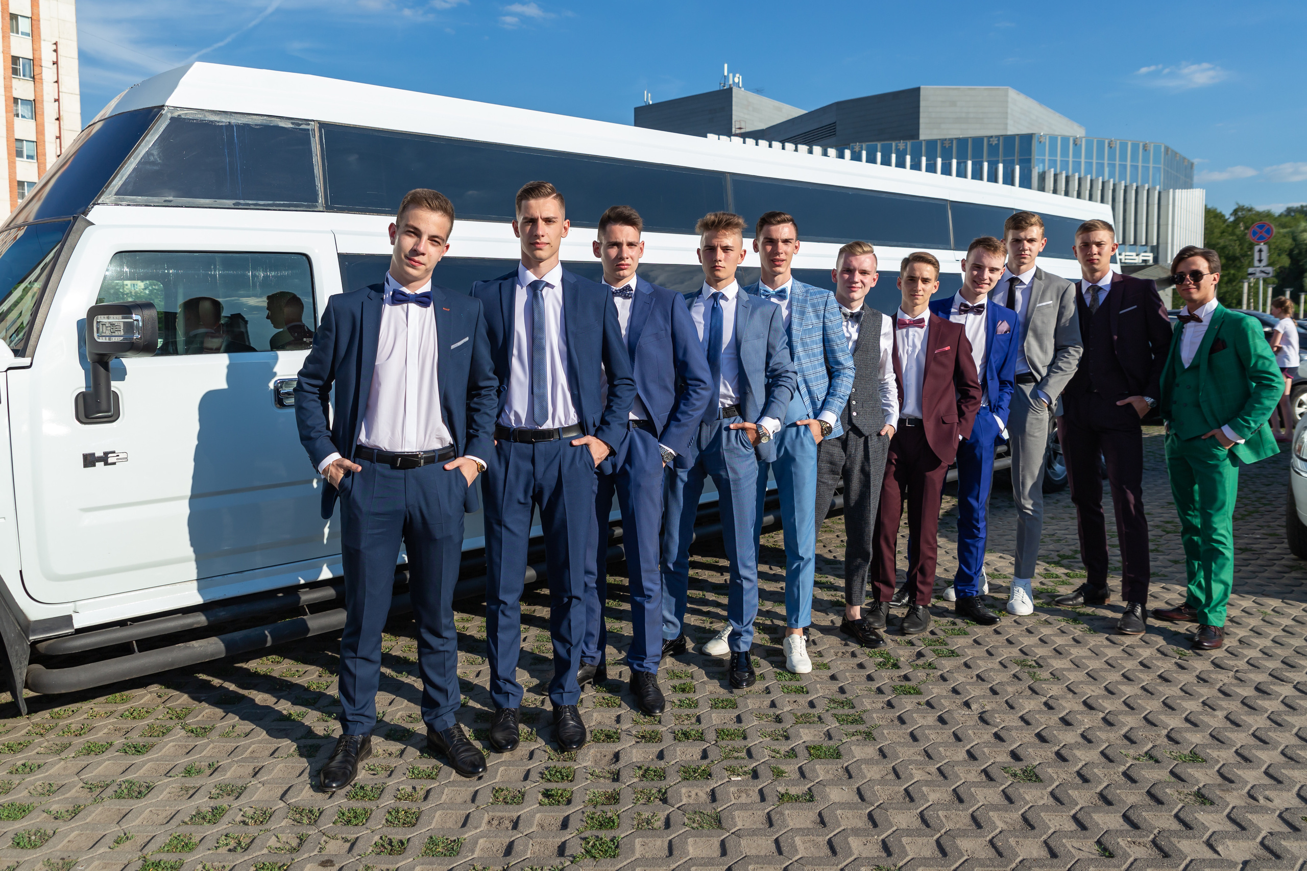 Школьная фото и видеосъёмка. Свадебный фотограф Марина Суворова и видеооператор Олег Петров