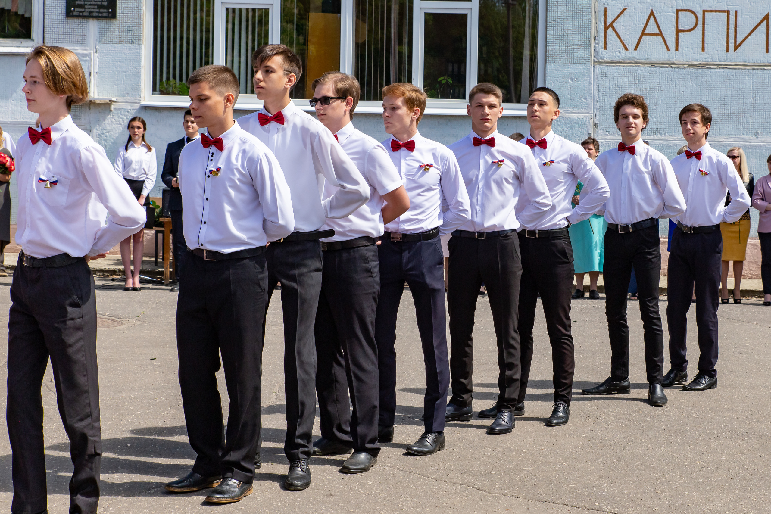 Школьная фото и видеосъёмка. Свадебный фотограф Марина Суворова и видеооператор Олег Петров