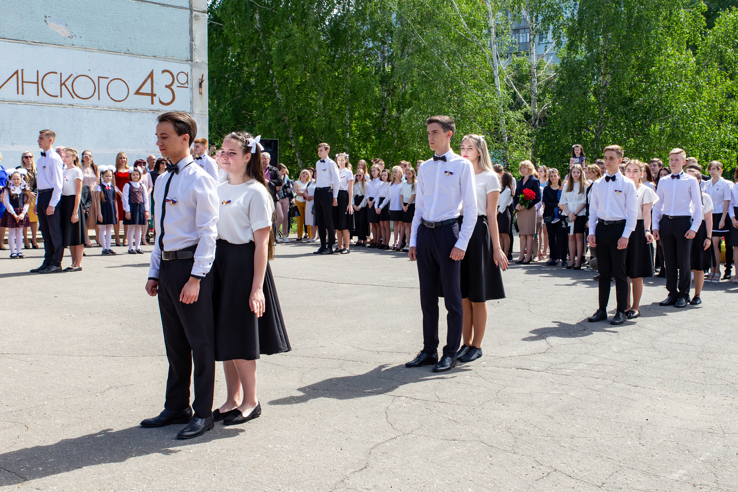 Школьная фото и видеосъёмка. Свадебный фотограф Марина Суворова и видеооператор Олег Петров