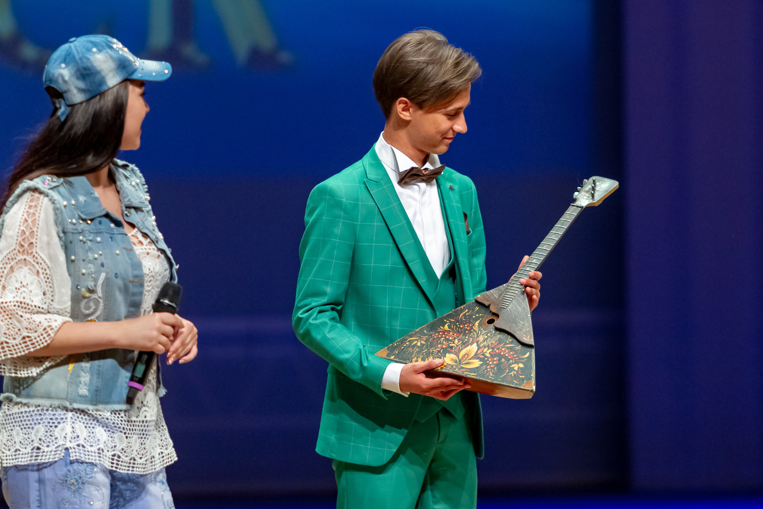 Школьная фото и видеосъёмка. Свадебный фотограф Марина Суворова и видеооператор Олег Петров