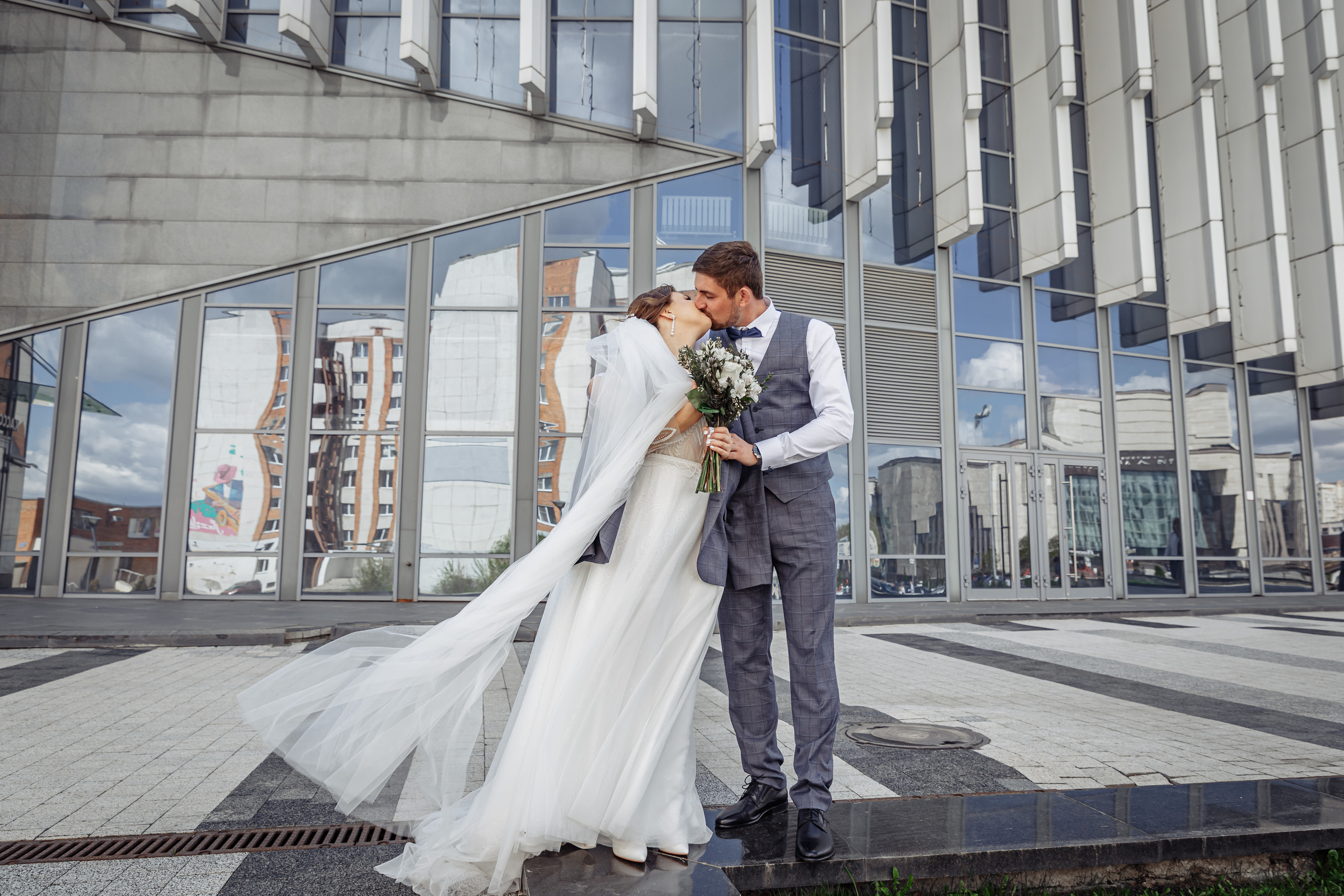 Свадебный фотограф Марина Суворова и видеооператор Олег Петров