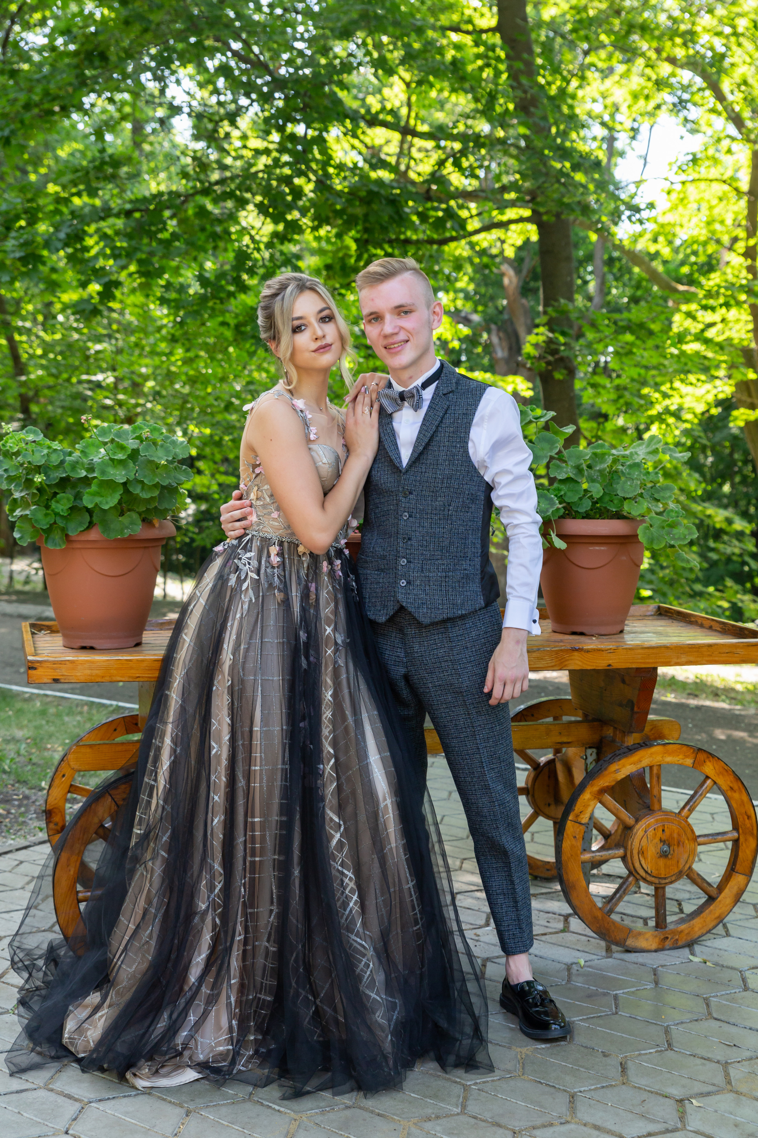 Школьная фото и видеосъёмка. Свадебный фотограф Марина Суворова и видеооператор Олег Петров