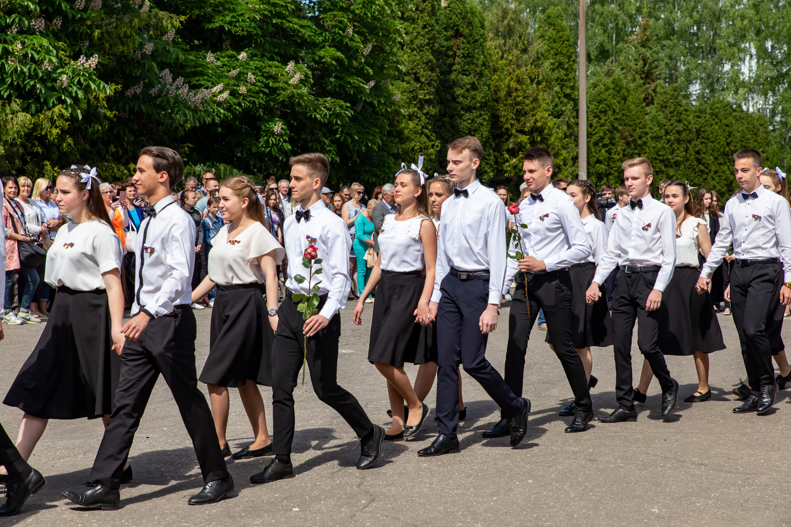 Школьная фото и видеосъёмка. Свадебный фотограф Марина Суворова и видеооператор Олег Петров