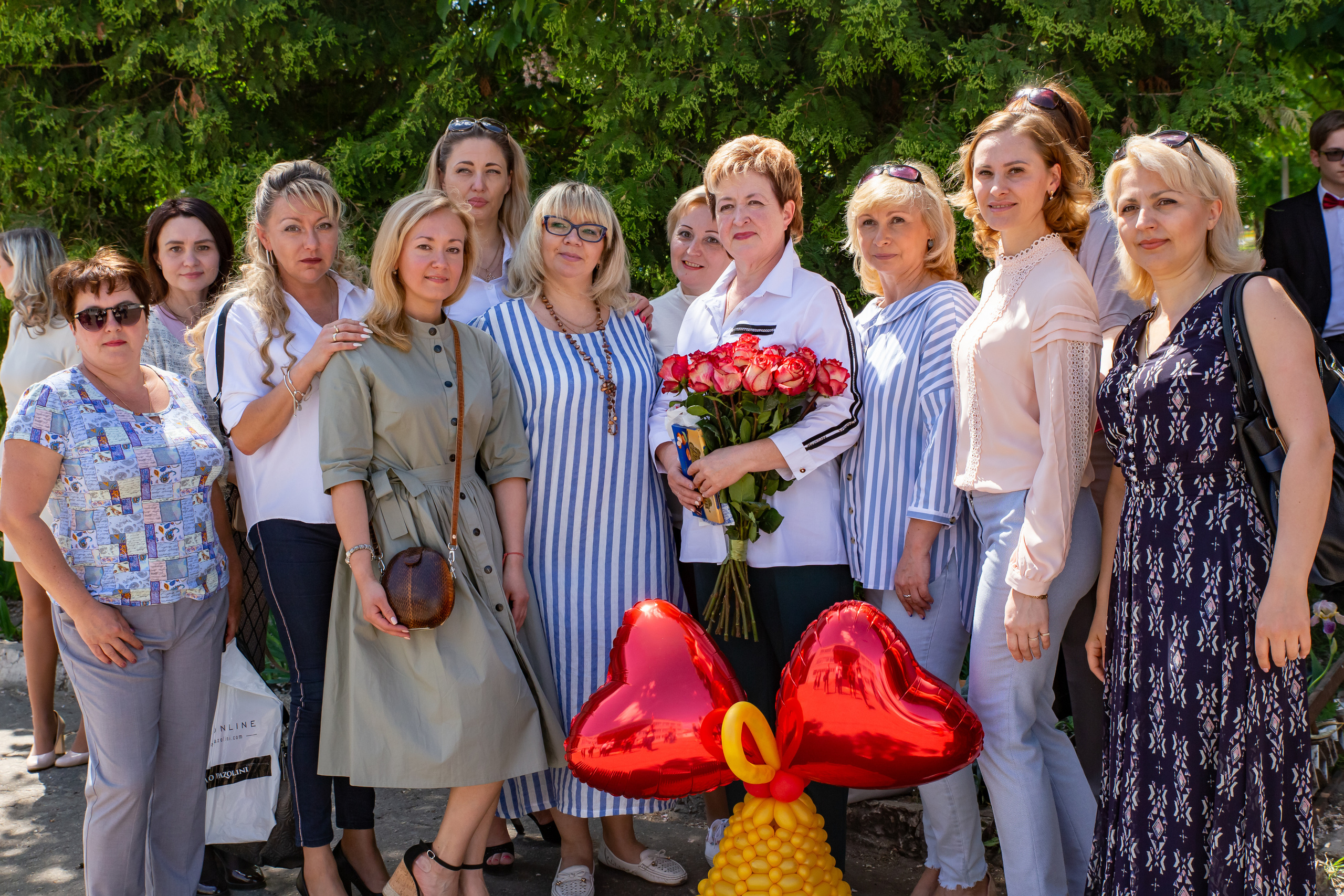 Школьная фото и видеосъёмка. Свадебный фотограф Марина Суворова и видеооператор Олег Петров