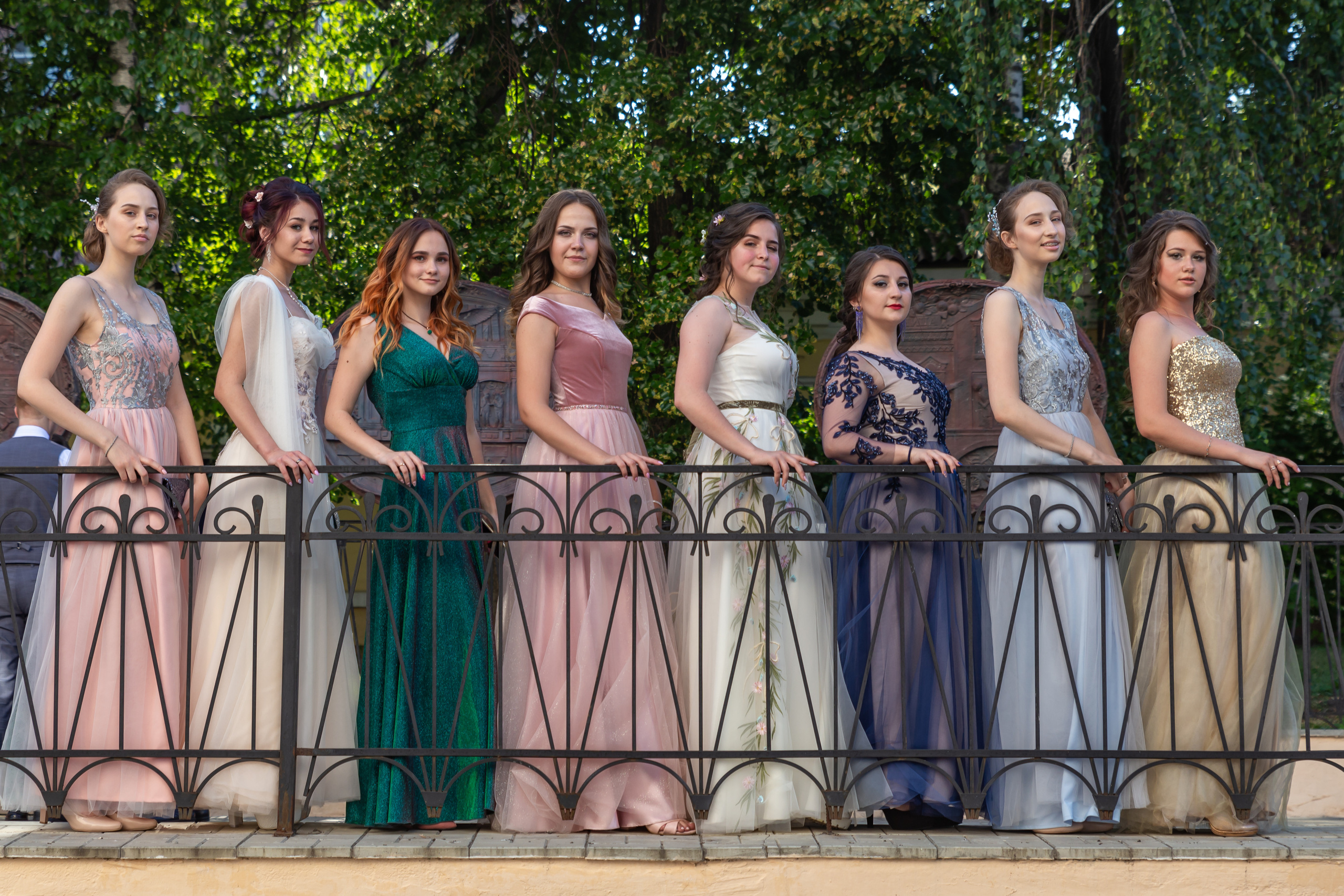 Школьная фото и видеосъёмка. Свадебный фотограф Марина Суворова и видеооператор Олег Петров