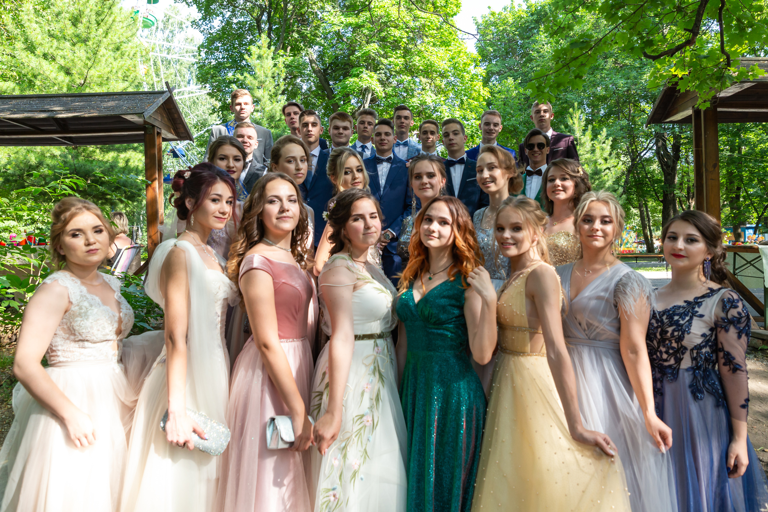 Школьная фото и видеосъёмка. Свадебный фотограф Марина Суворова и видеооператор Олег Петров