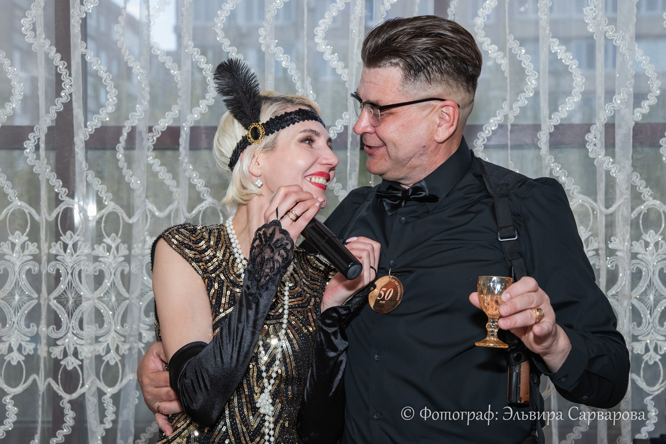 Гангстерская вечеринка в стиле 1920-х. Репортажный Фотограф