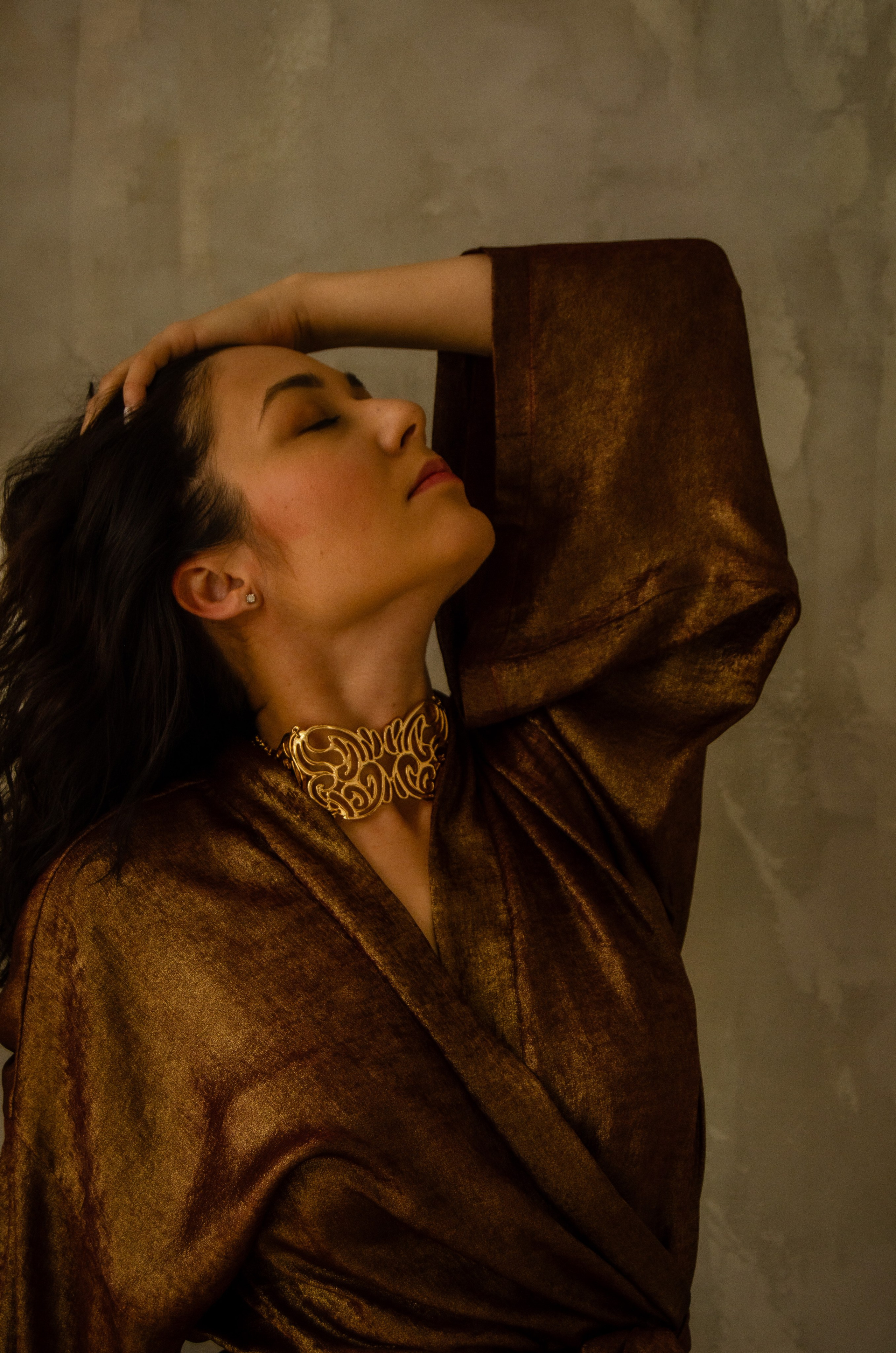 Фото девушки в студийной съёмке. Yuri Panfyorov