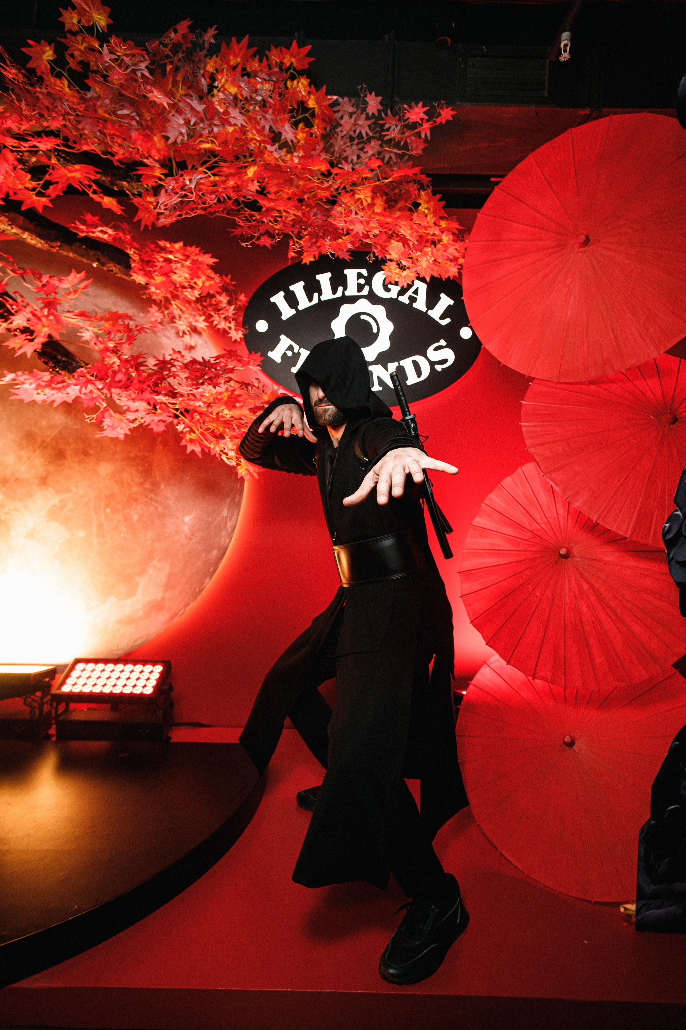 ILLEGAL FRIENDS | ASIA. СВОИ. ФОТООТЧЕТЫ-СОБЫТИЯ-МЕСТА