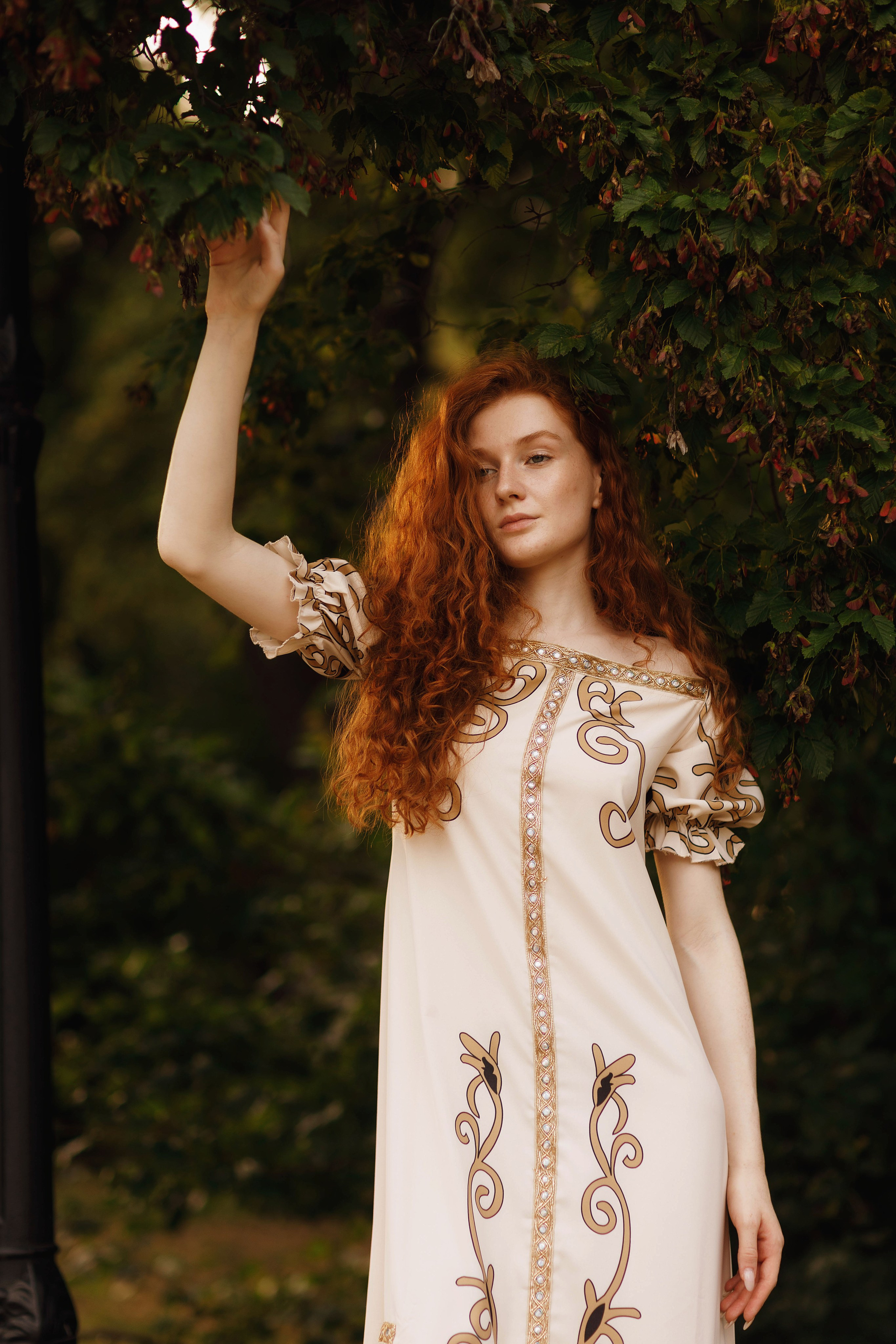 Фотосессия на заливе с Татой в платье от Ирины Павловой. Портретный и репортажный фотограф в Чебоксарах Андриян Чаркин