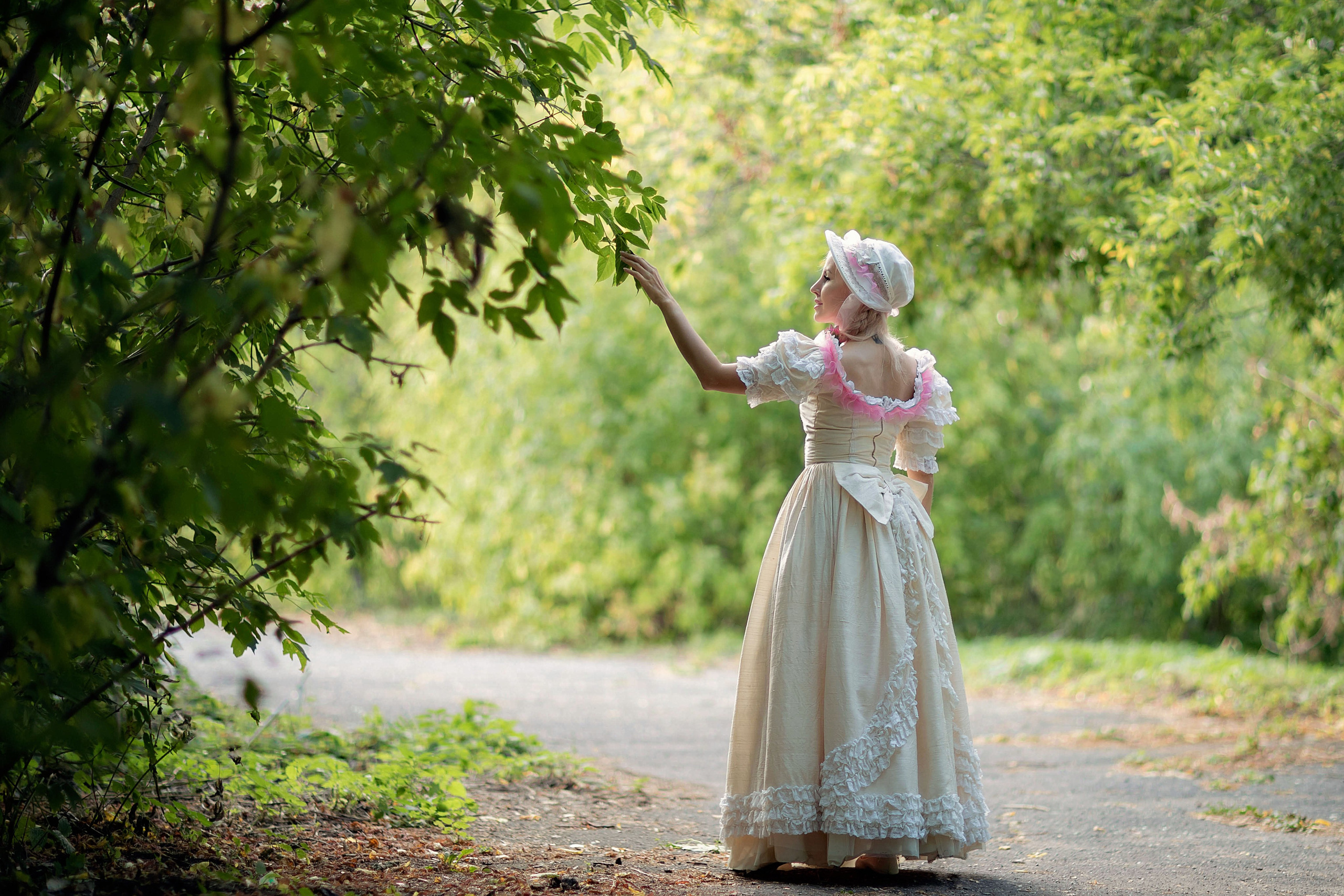 Фотосессия в историческом платье от Ирины Павловой с Леной. Портретный и репортажный фотограф в Чебоксарах Андриян Чаркин