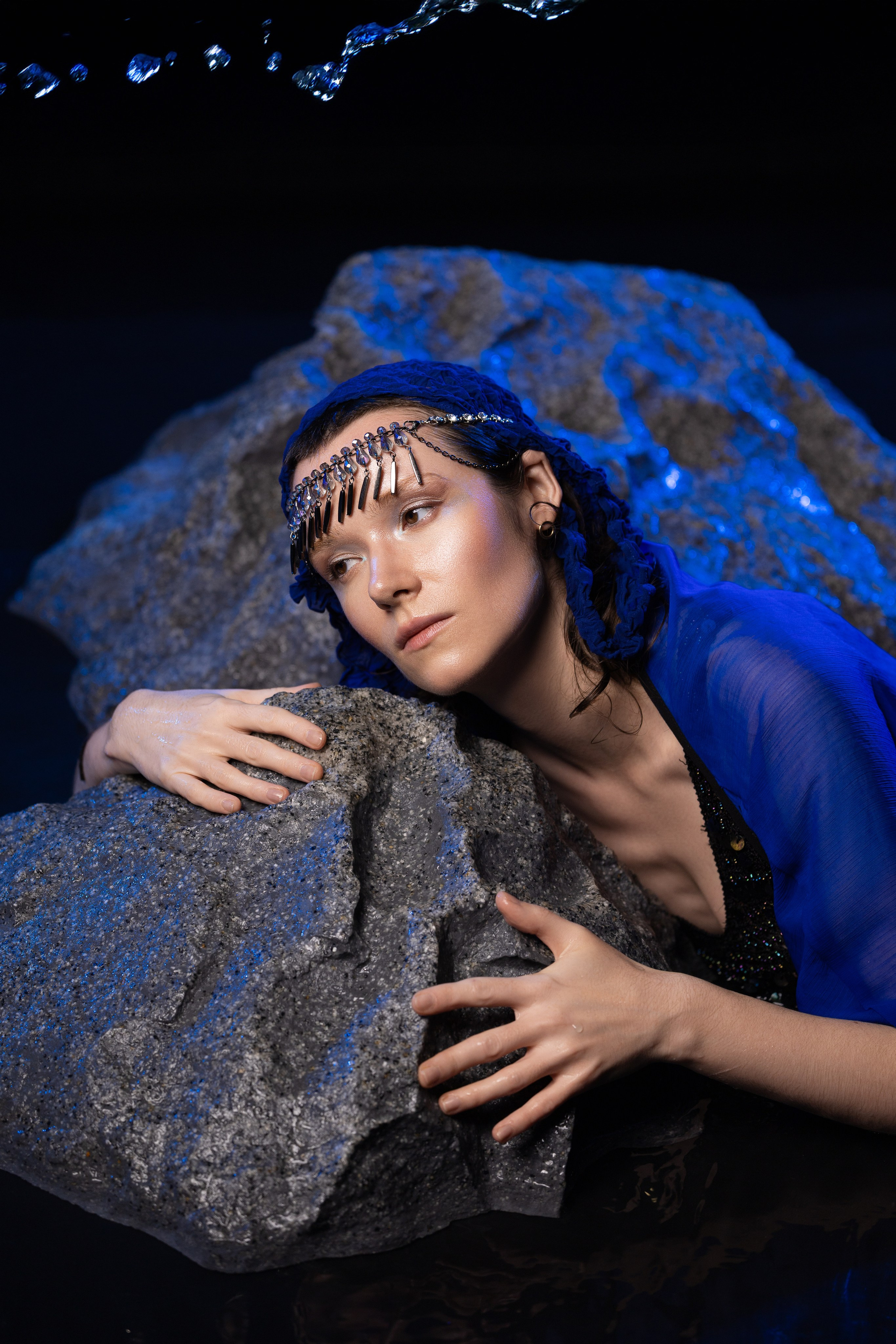 Цветной свет и фигуры. Фотограф Минск