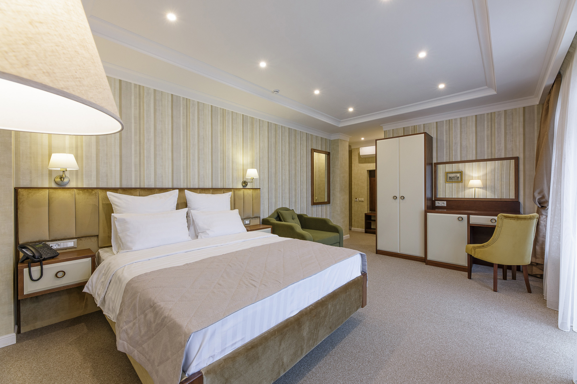 Renatphoto-Профессиональная  фотосъёмка интерьеров для отелей и апартаментов. Профессиональная фотосъёмка интерьеров, предметная фотосессия еды для меню г. Анапа