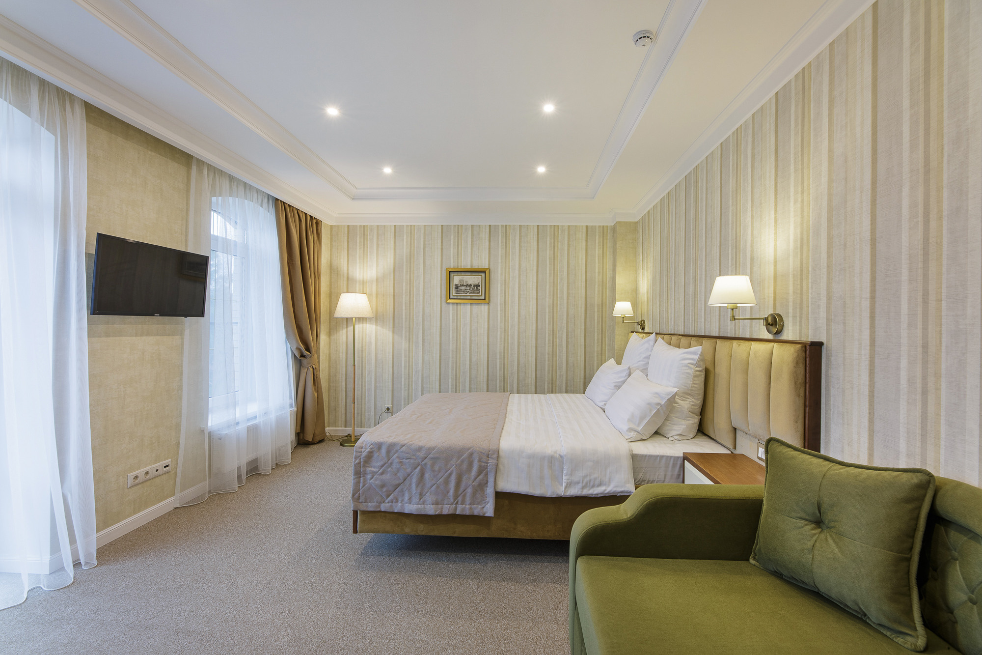 Renatphoto-Профессиональная  фотосъёмка интерьеров для отелей и апартаментов. Профессиональная фотосъёмка интерьеров, предметная фотосессия еды для меню г. Анапа