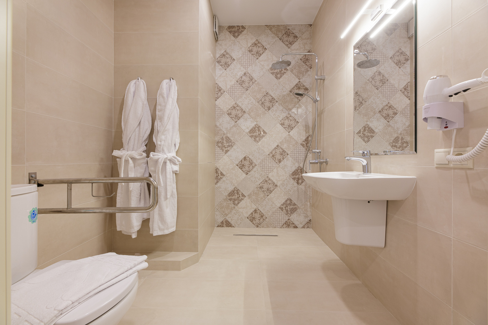 Renatphoto-Профессиональная  фотосъёмка интерьеров для отелей и апартаментов. Профессиональная фотосъёмка интерьеров, предметная фотосессия еды для меню г. Анапа