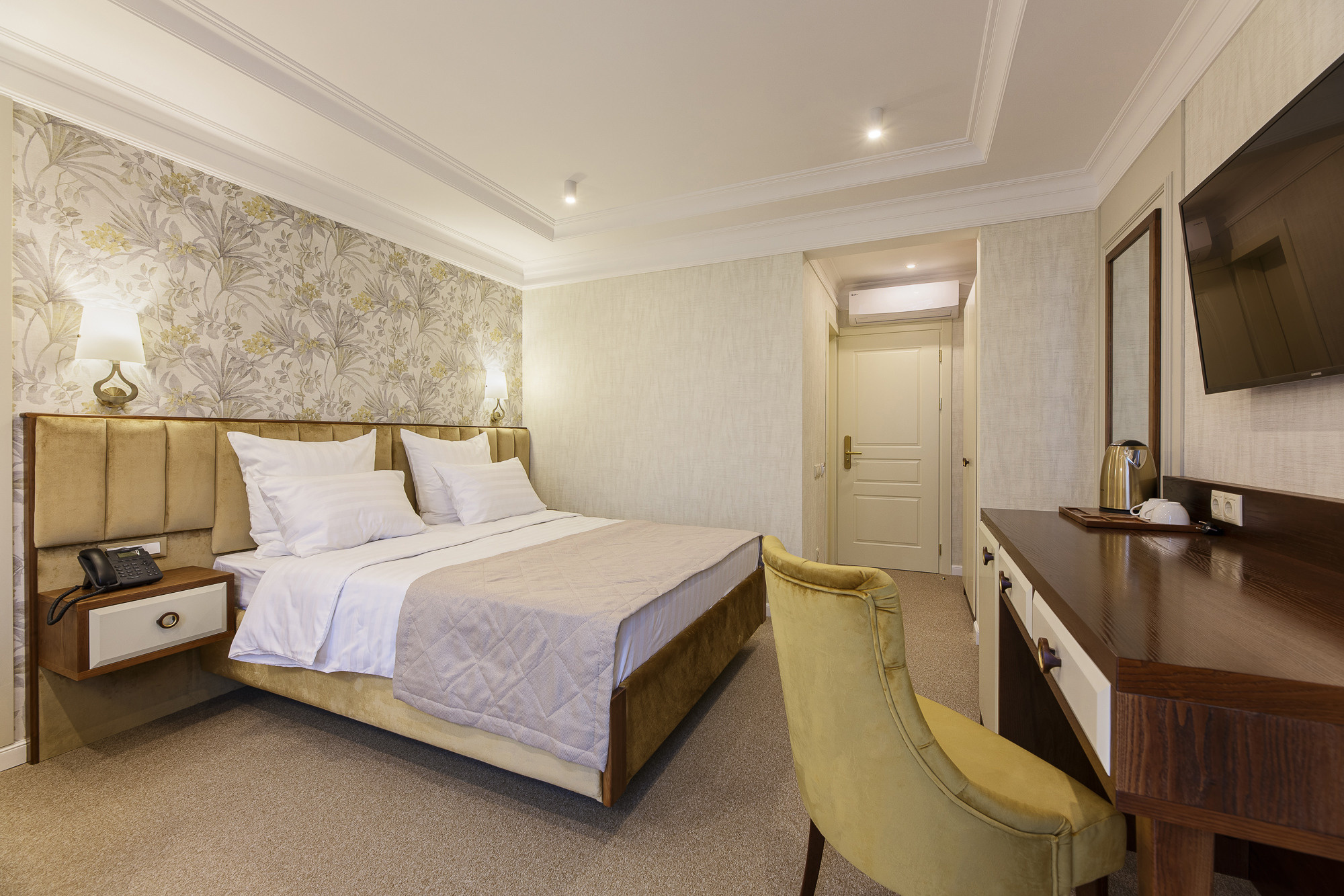 Renatphoto-Профессиональная  фотосъёмка интерьеров для отелей и апартаментов. Профессиональная фотосъёмка интерьеров, предметная фотосессия еды для меню г. Анапа