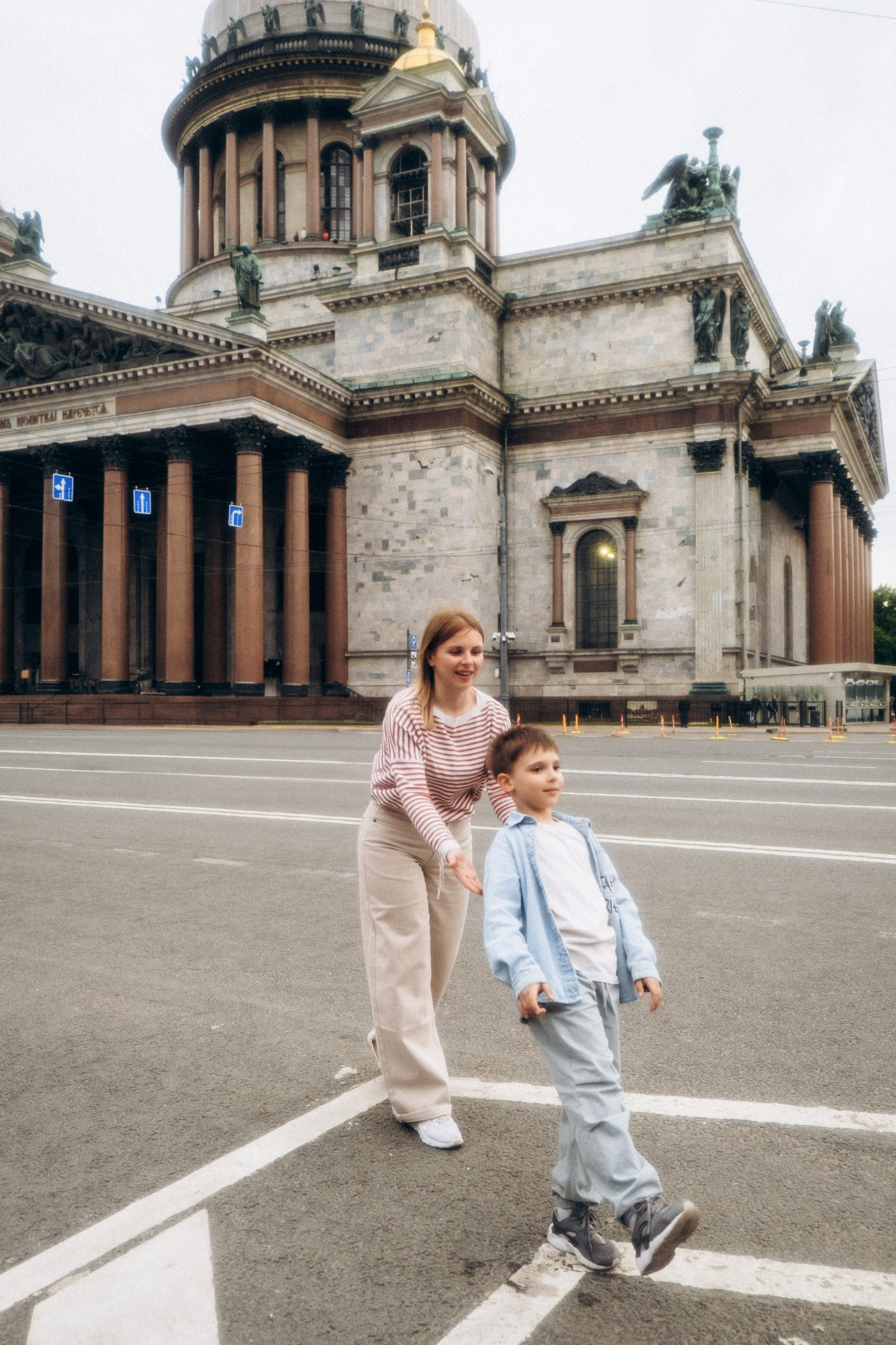Семейная прогулочная фотосессия в Спб. Фотограф в Санкт-Петербурге Кристина Брянская