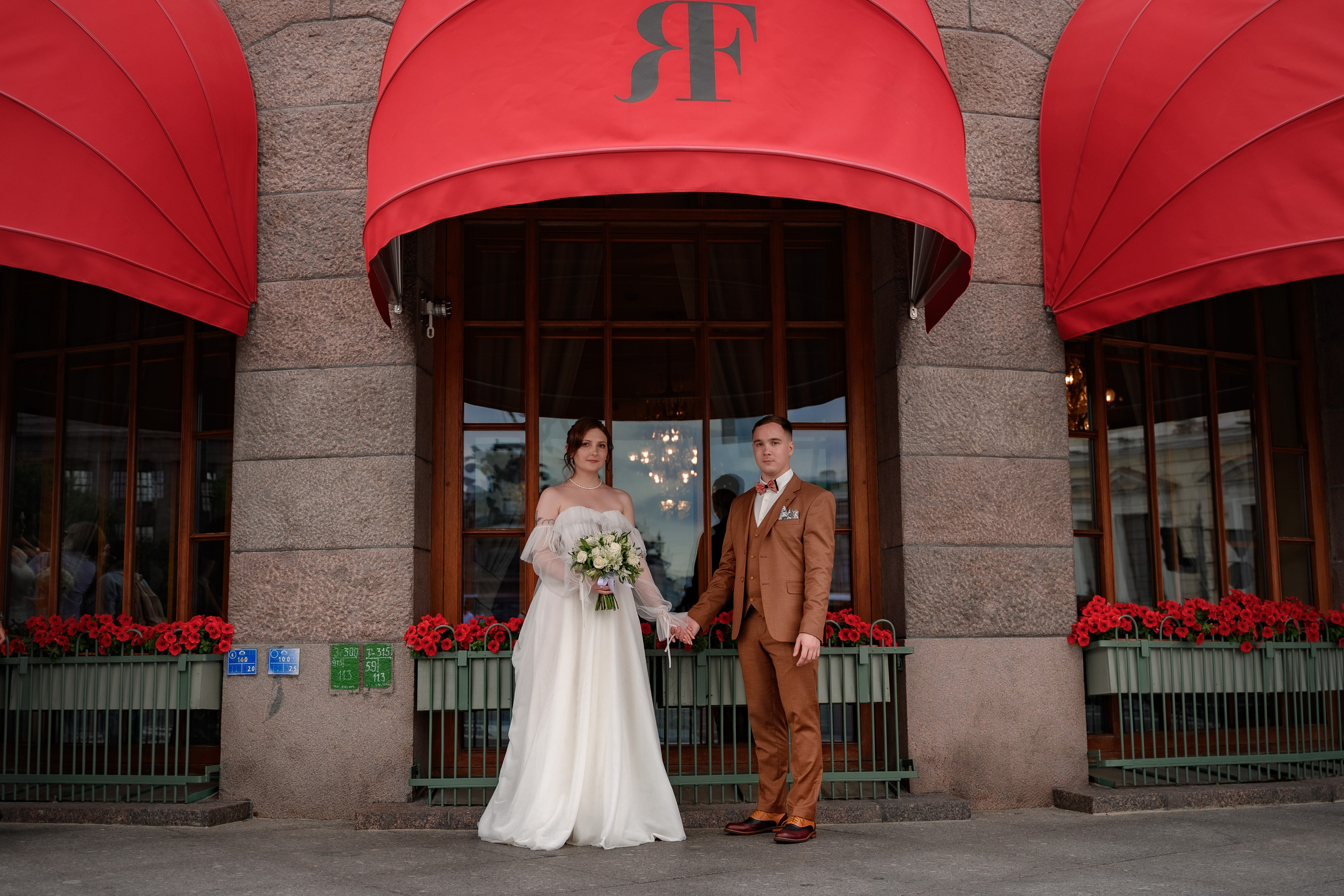 Услуги и цены фотографа в СПб. Стоимость фотосъёмки в Санкт-Петербурге. Фотограф на свадьбу, корпоратив, юбилей, мероприятие, в загс цена. Фотограф Алексей Лукин. Свадьба, мероприятие, корпоратив, юбилей, фотосессия, портрет. Фотосъёмка в Санкт-Петербурге. Ретушь фотографий