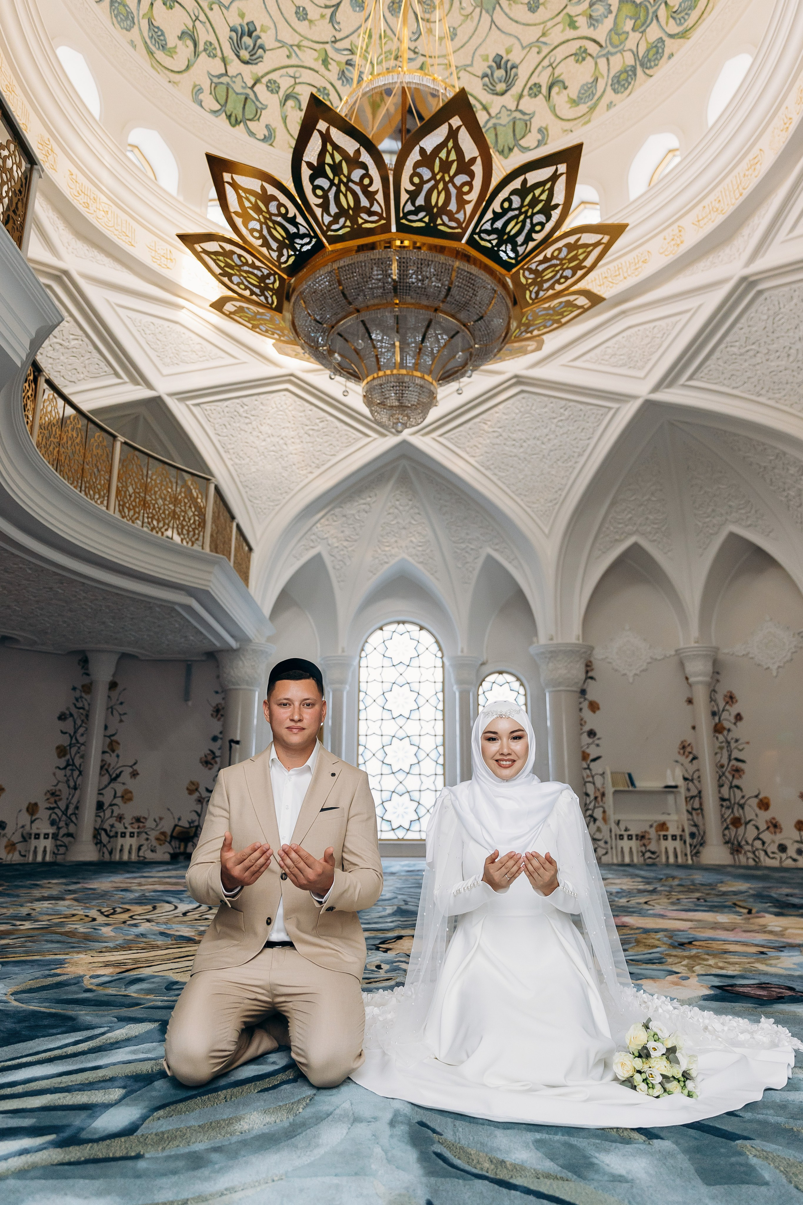 никах в мечети Ирек, фотосессия в мечети Ирек, фотограф на никах в Казани Ranas4you, образ невесты на никах, завязывание платка Казань, платье на никах Казань