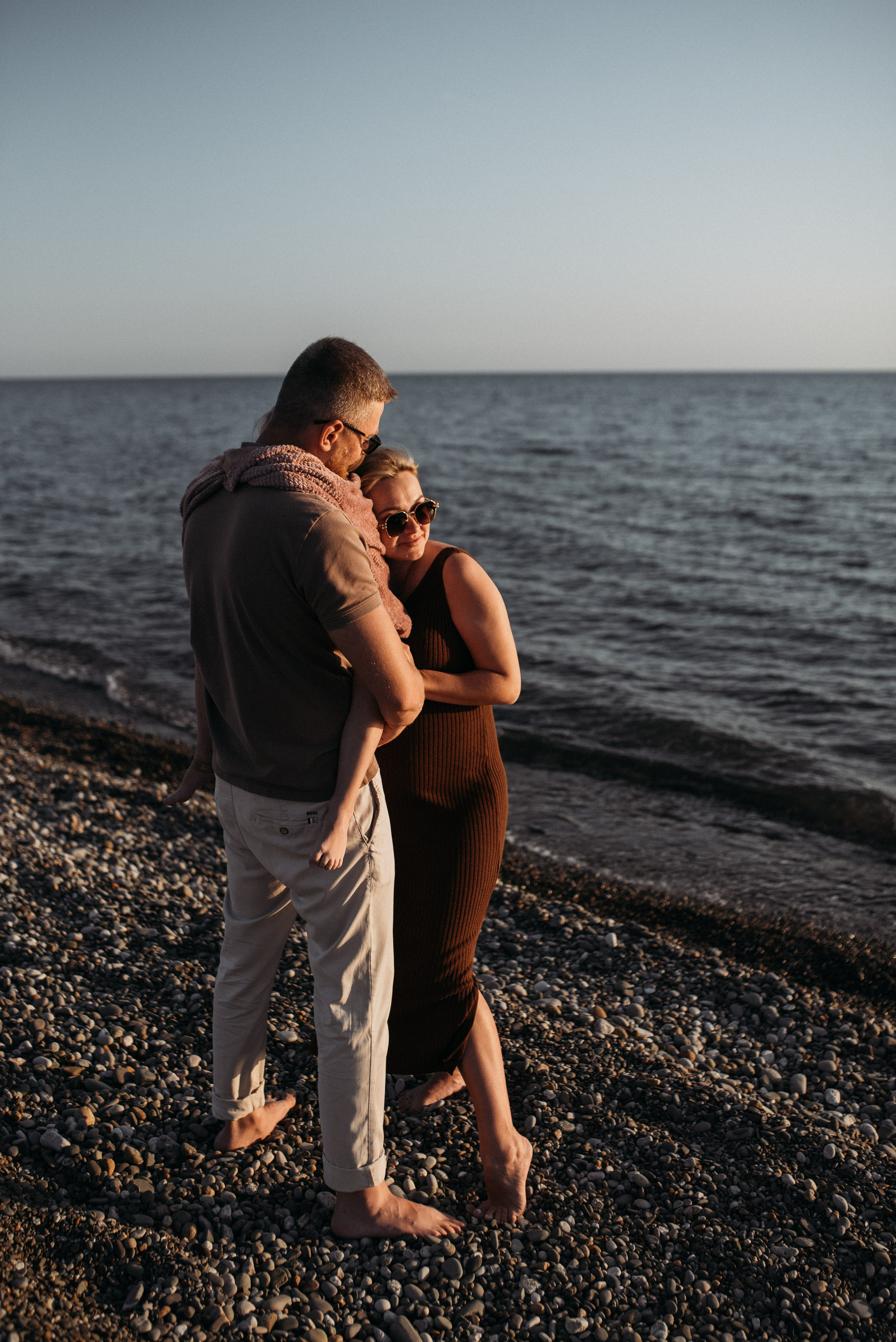 Семейная фотосессия в Головинке на берегу моря на закате. Фотограф в Сочи — Маргарита Поганова