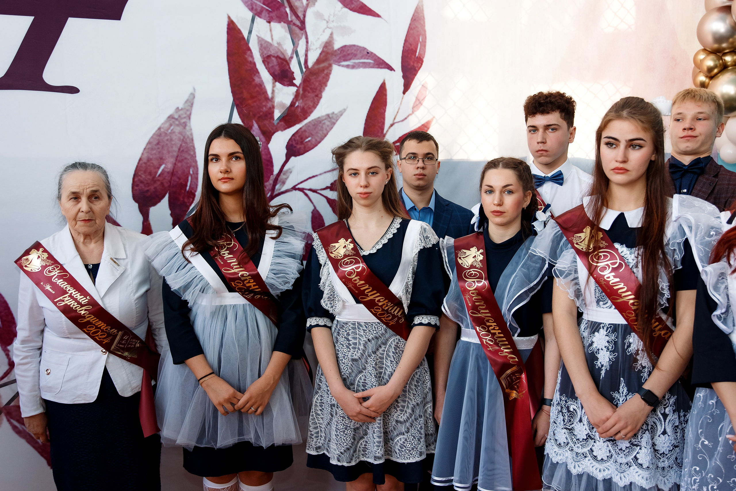 11 класс Последний звонок. Фотограф Любовь Корниенко, Примоский край