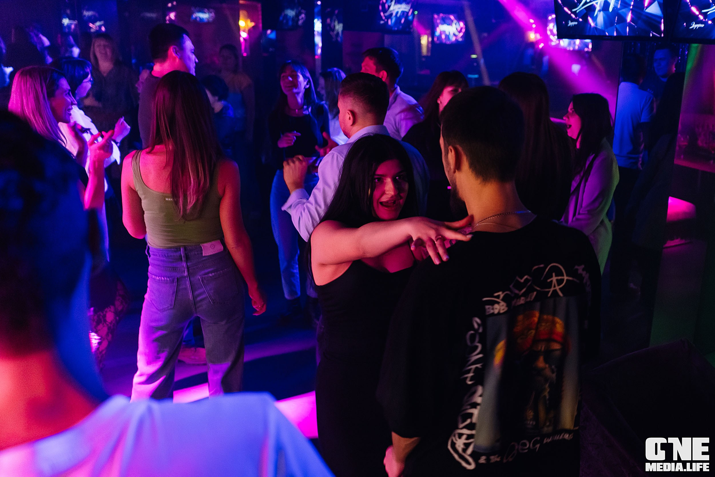 Фоторепортаж из караоке-клуба Эйфория. One Media Life: фоторепортажи, фотоотчеты с мероприятий и заведений