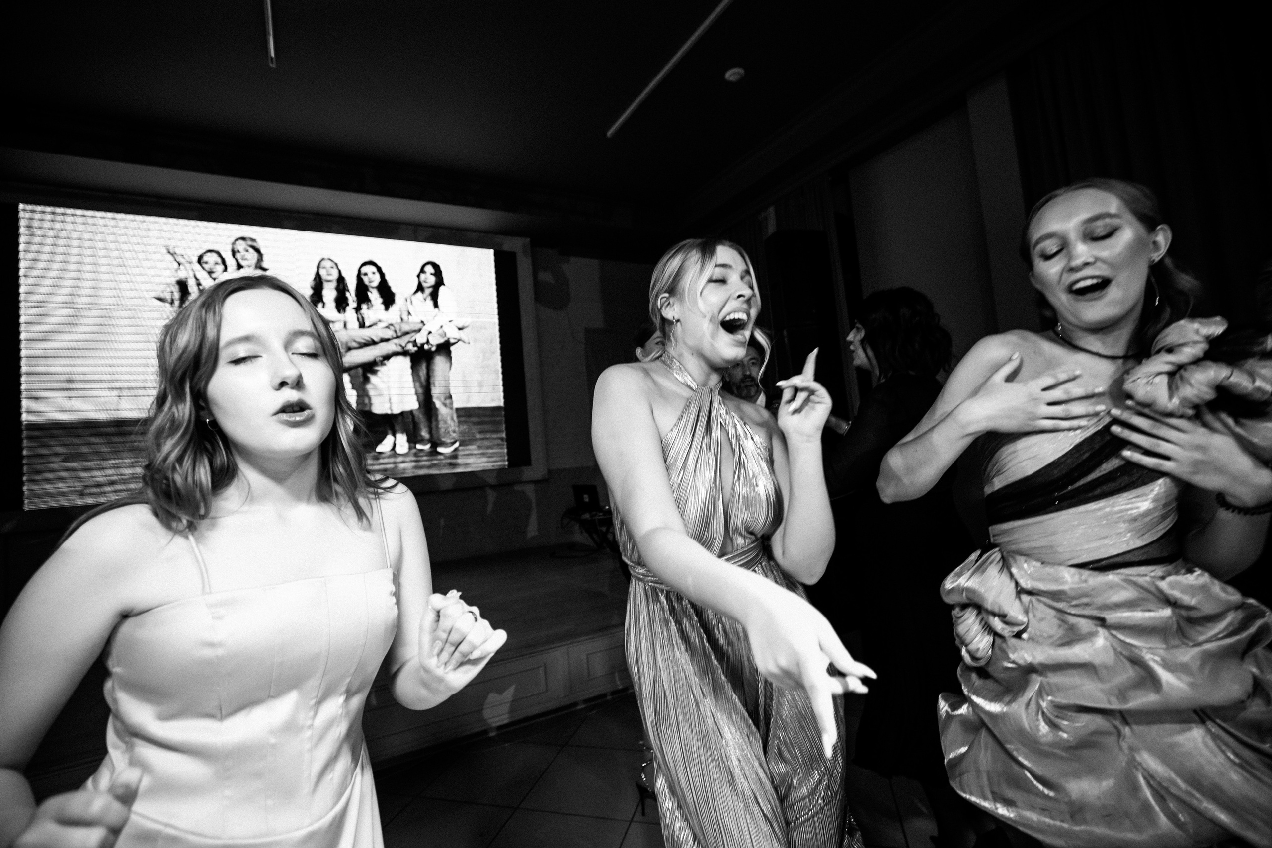 2023-06-23 Выпускной МБОУ СОШ № 10. Фотограф в Красноярске