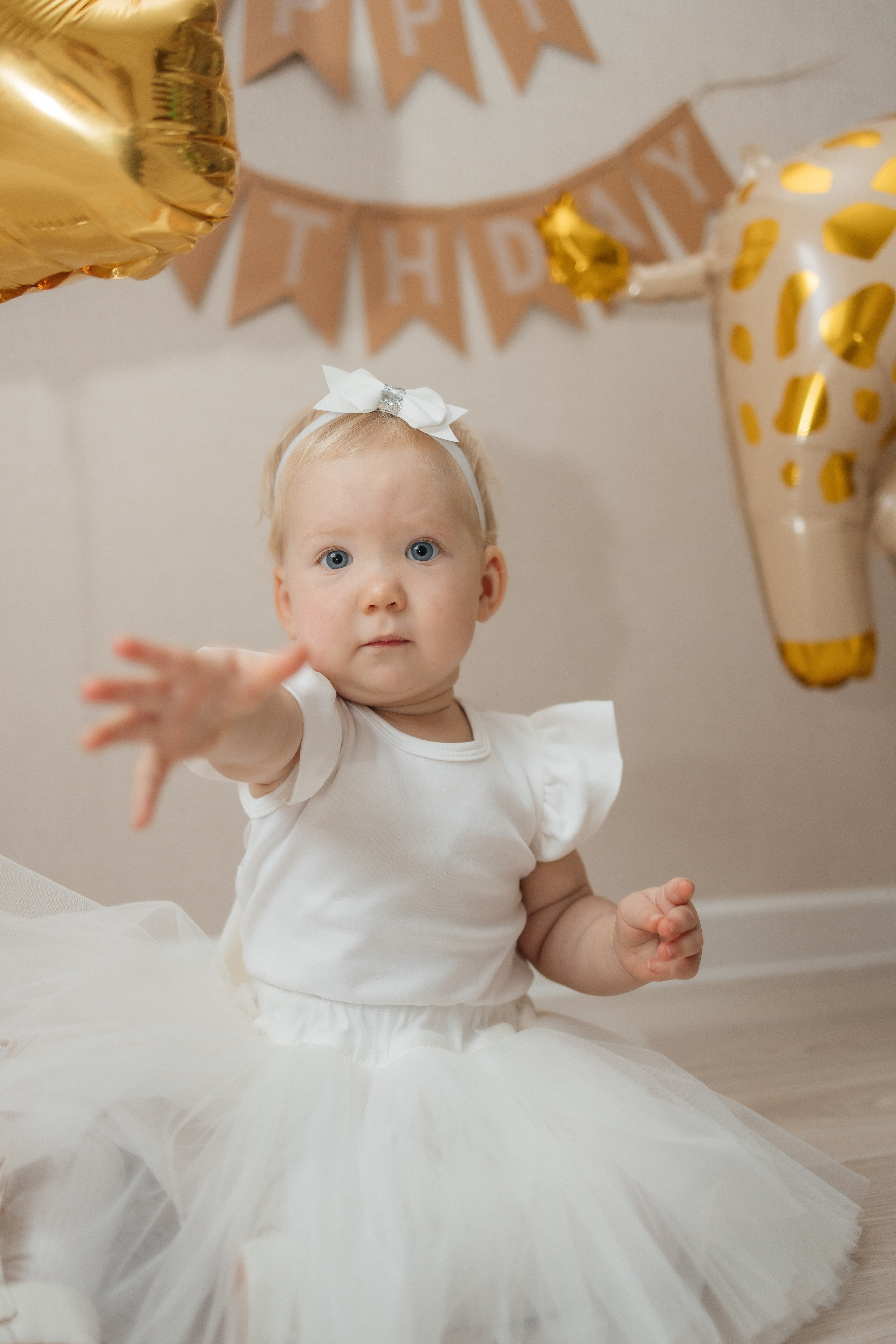 1 годик Еве (домашняя съемка). Профессиональный фотограф Кристина Искусных. Талдом- Москва