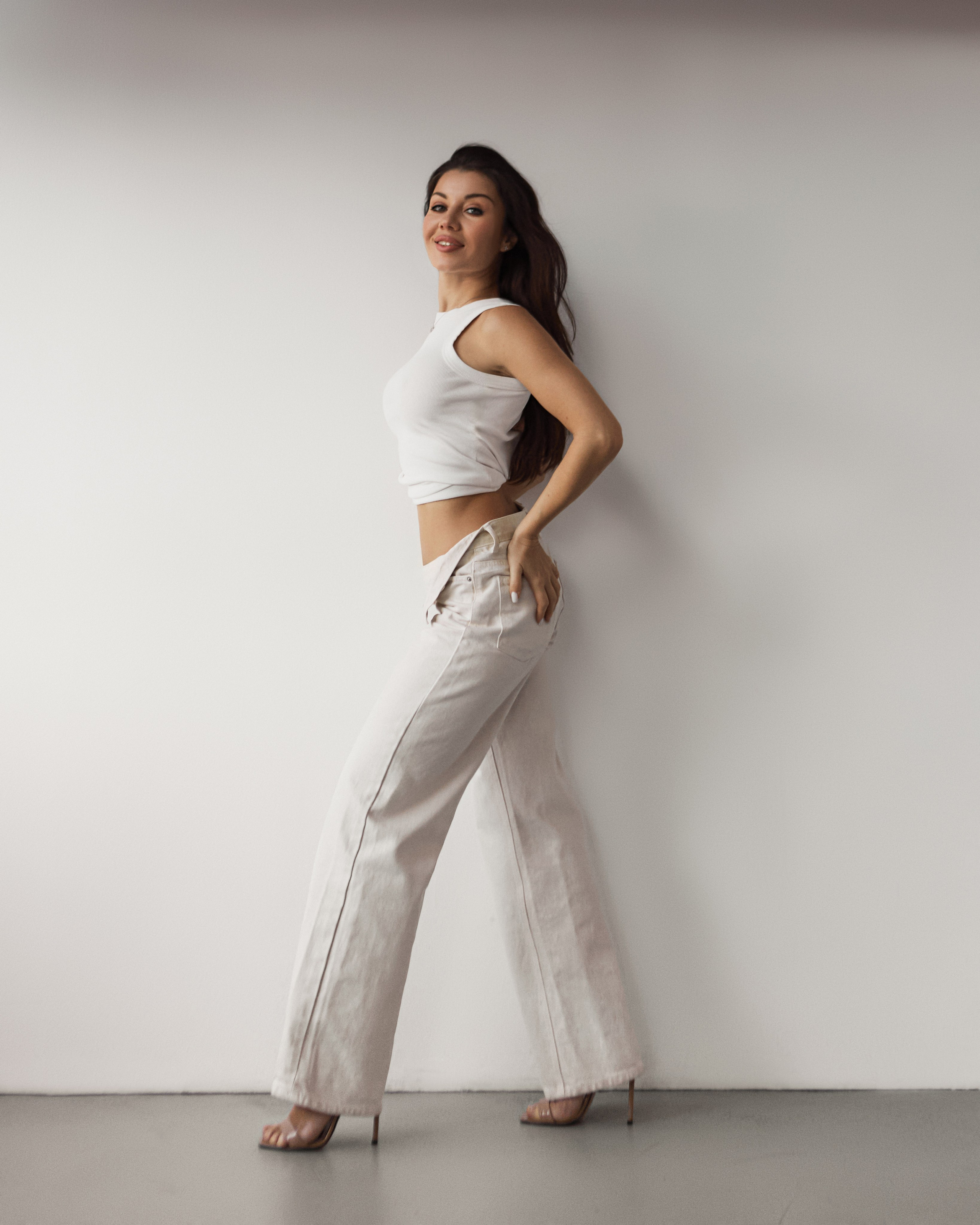 Циклорама. Фотограф беременности женский фотограф в Москве Оксана Донецкая