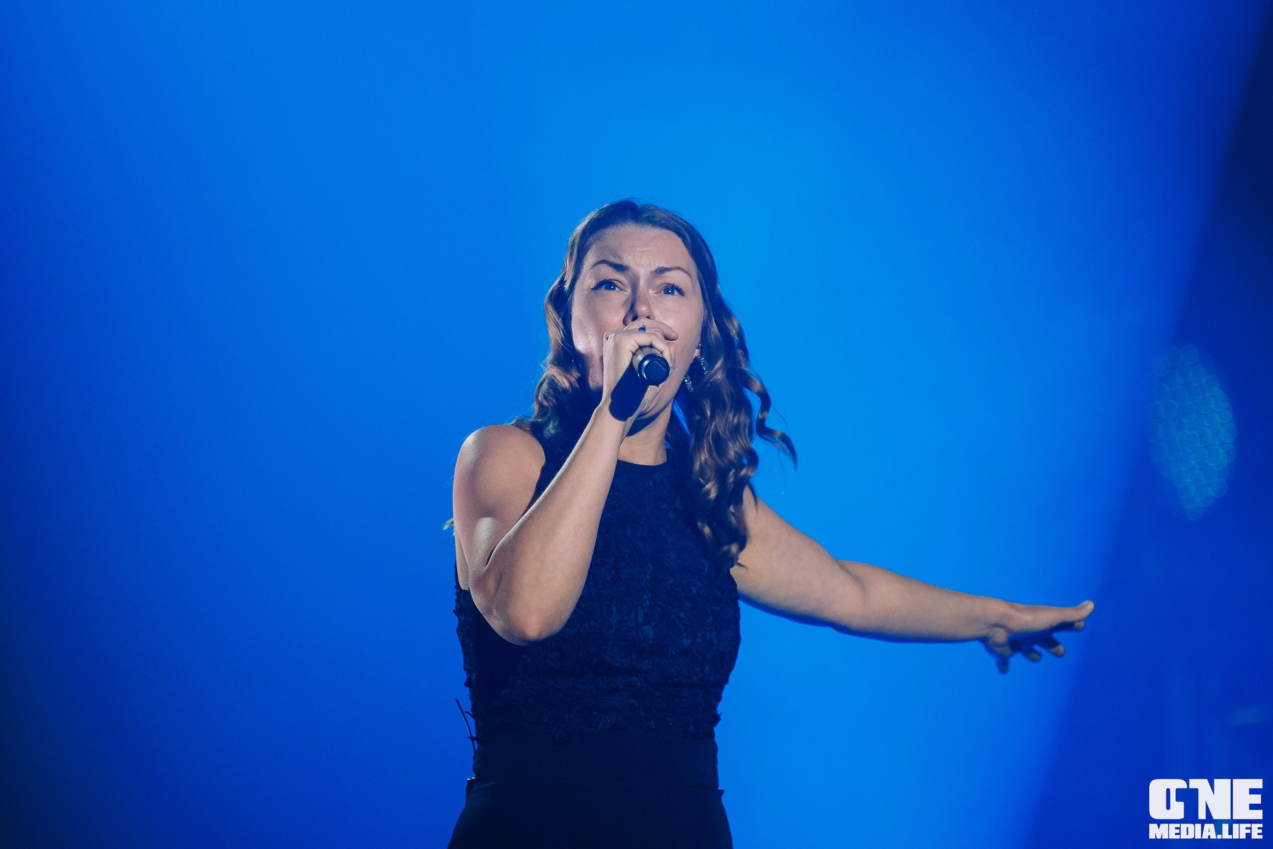 Фоторепортаж с концерта Эмина в Янтарь Холле. One Media Life: фоторепортажи, фотоотчеты с мероприятий и заведений